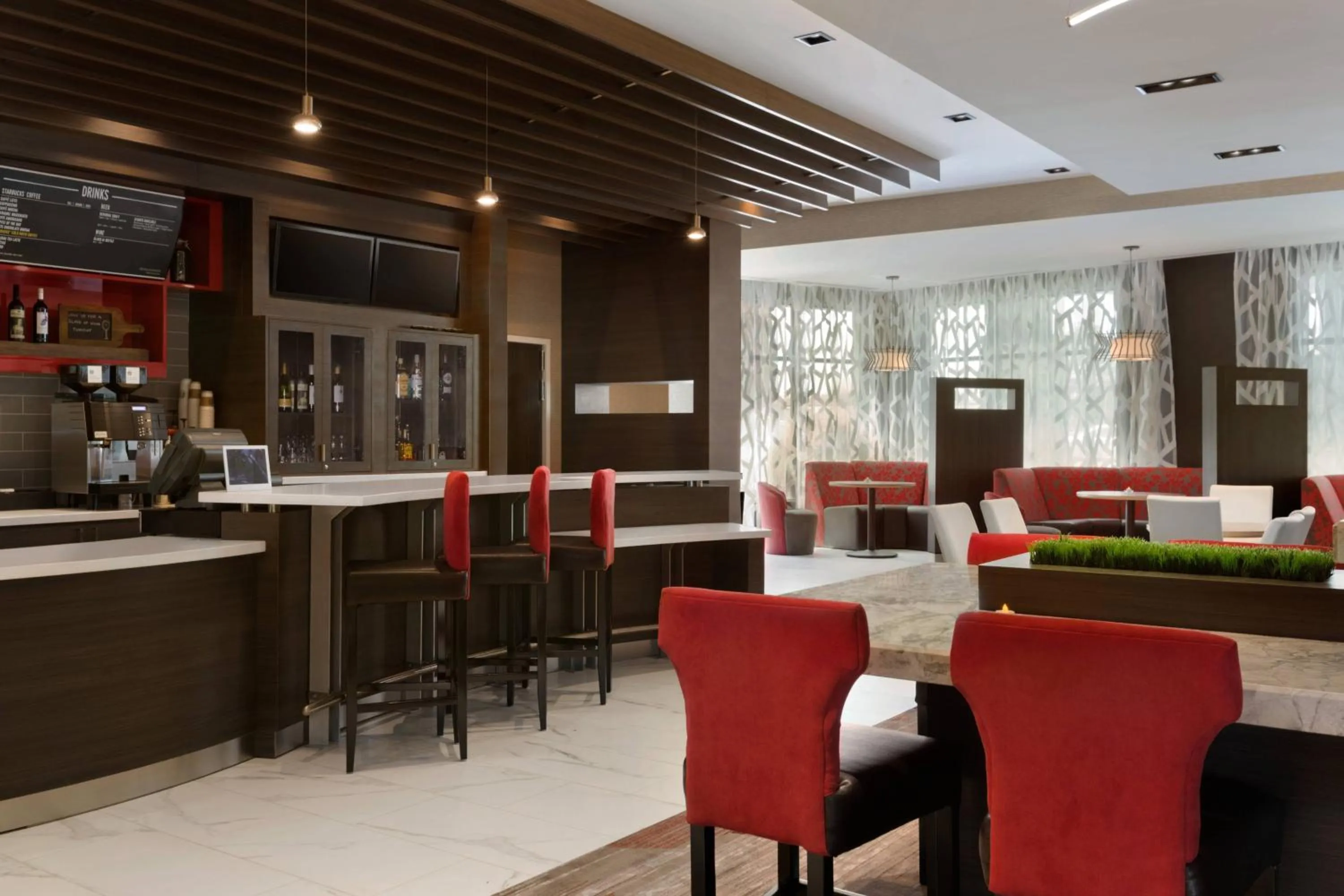 Restaurant/places to eat in Courtyard by Marriott Toronto Mississauga/West