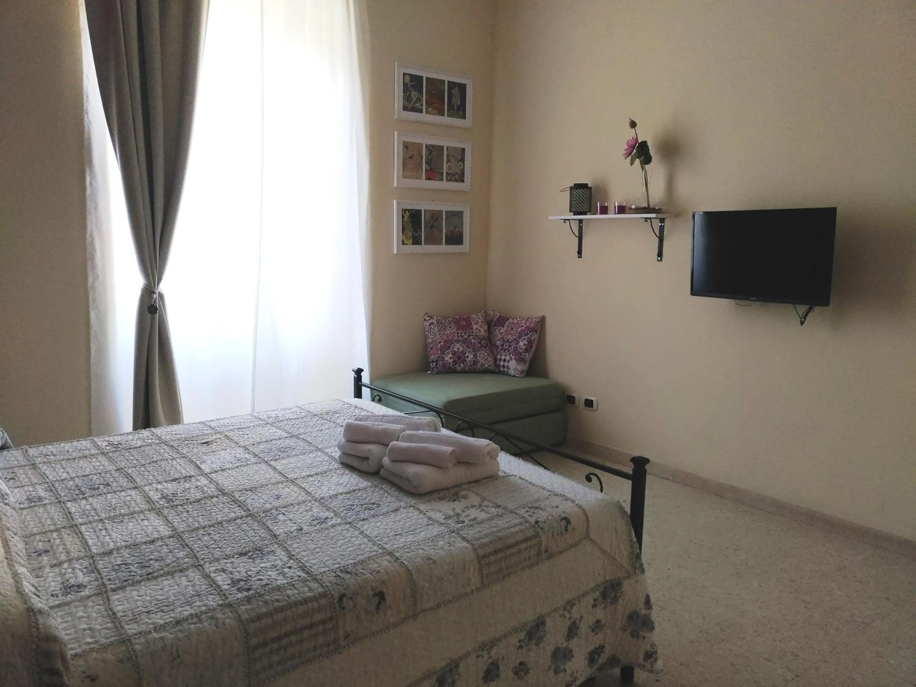 Capital Flat 9/b
