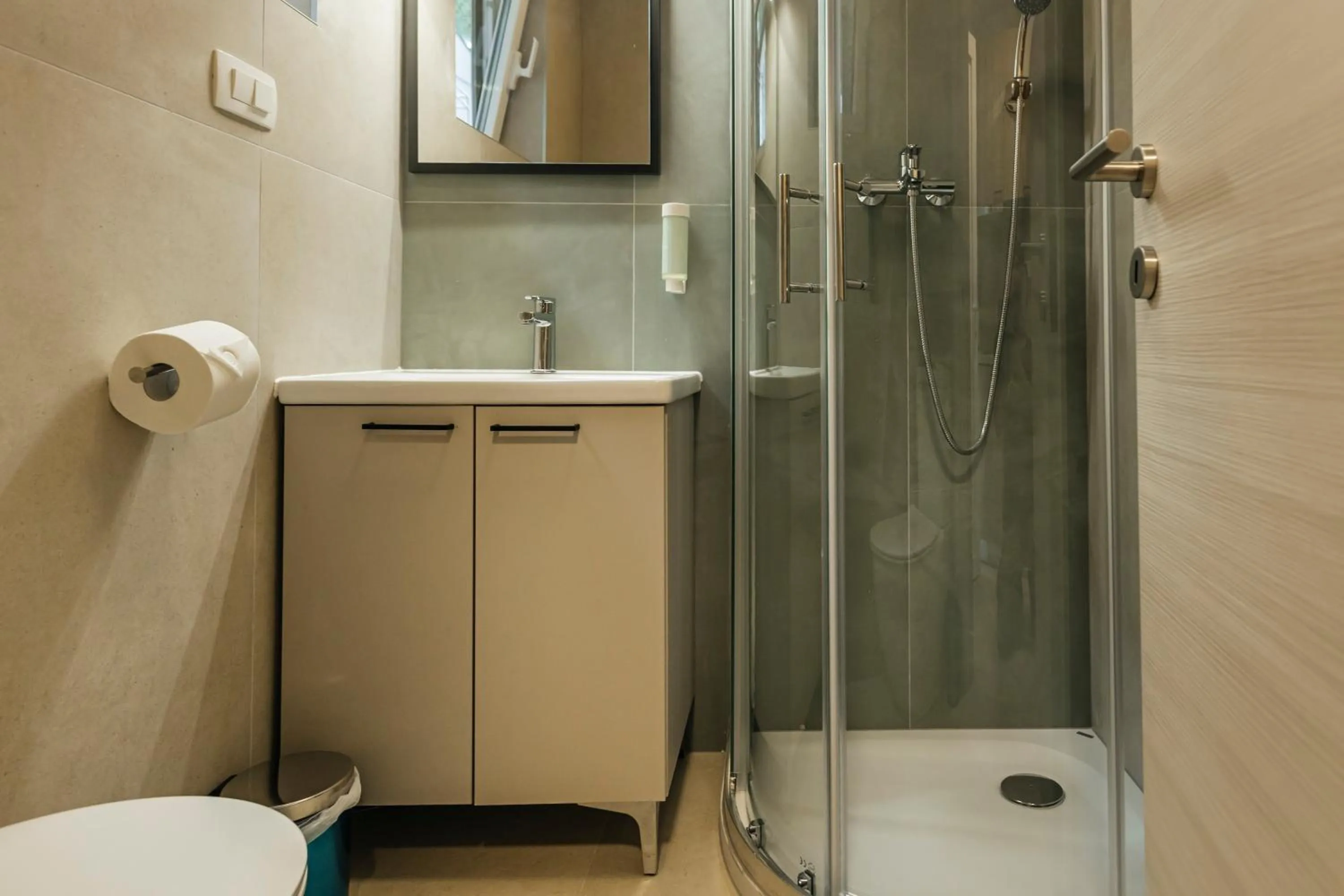 Shower in Sagitta All inclusive light