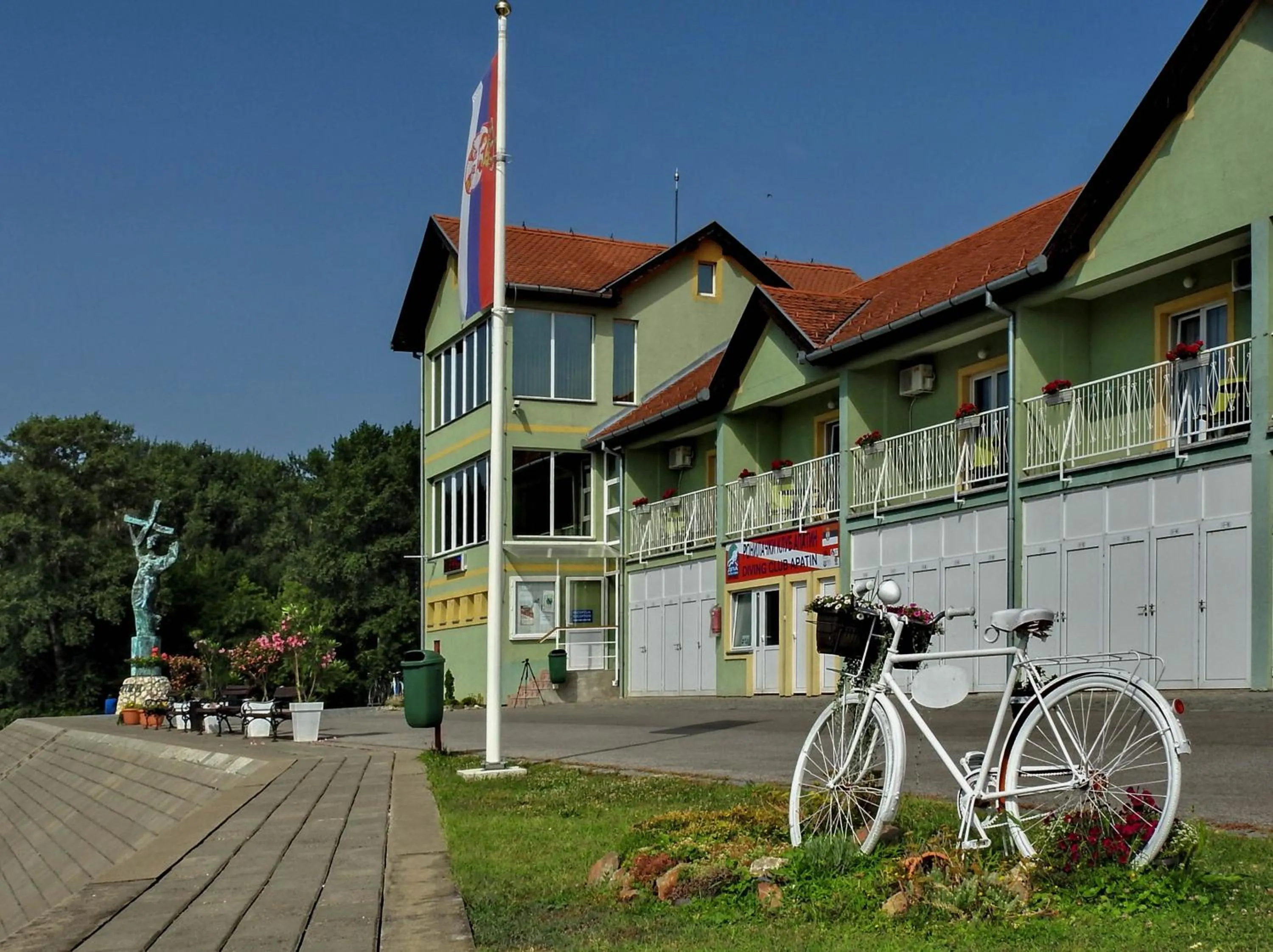 Apartments Marina