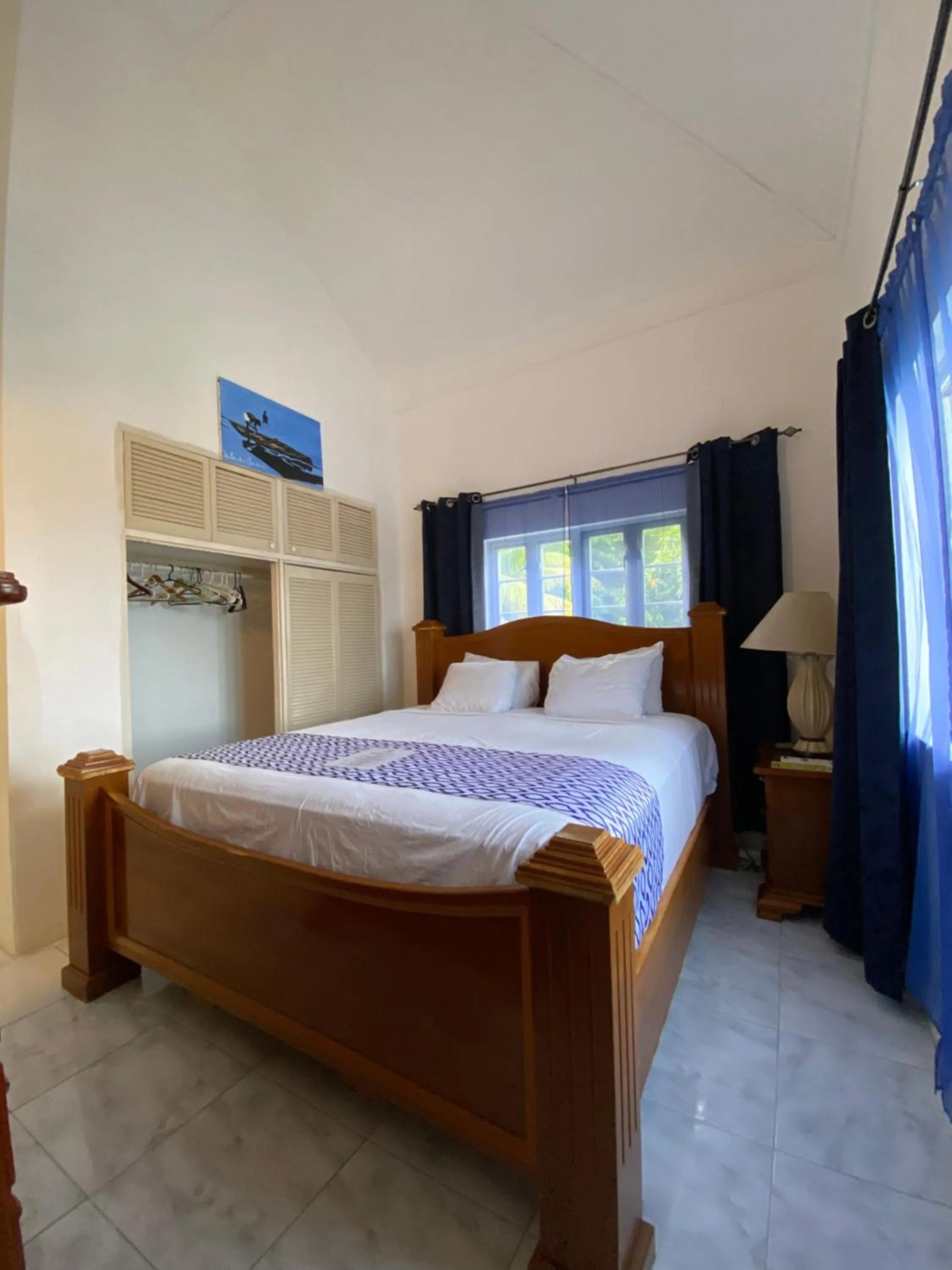 Bedroom, Bed in All Nations Guest House