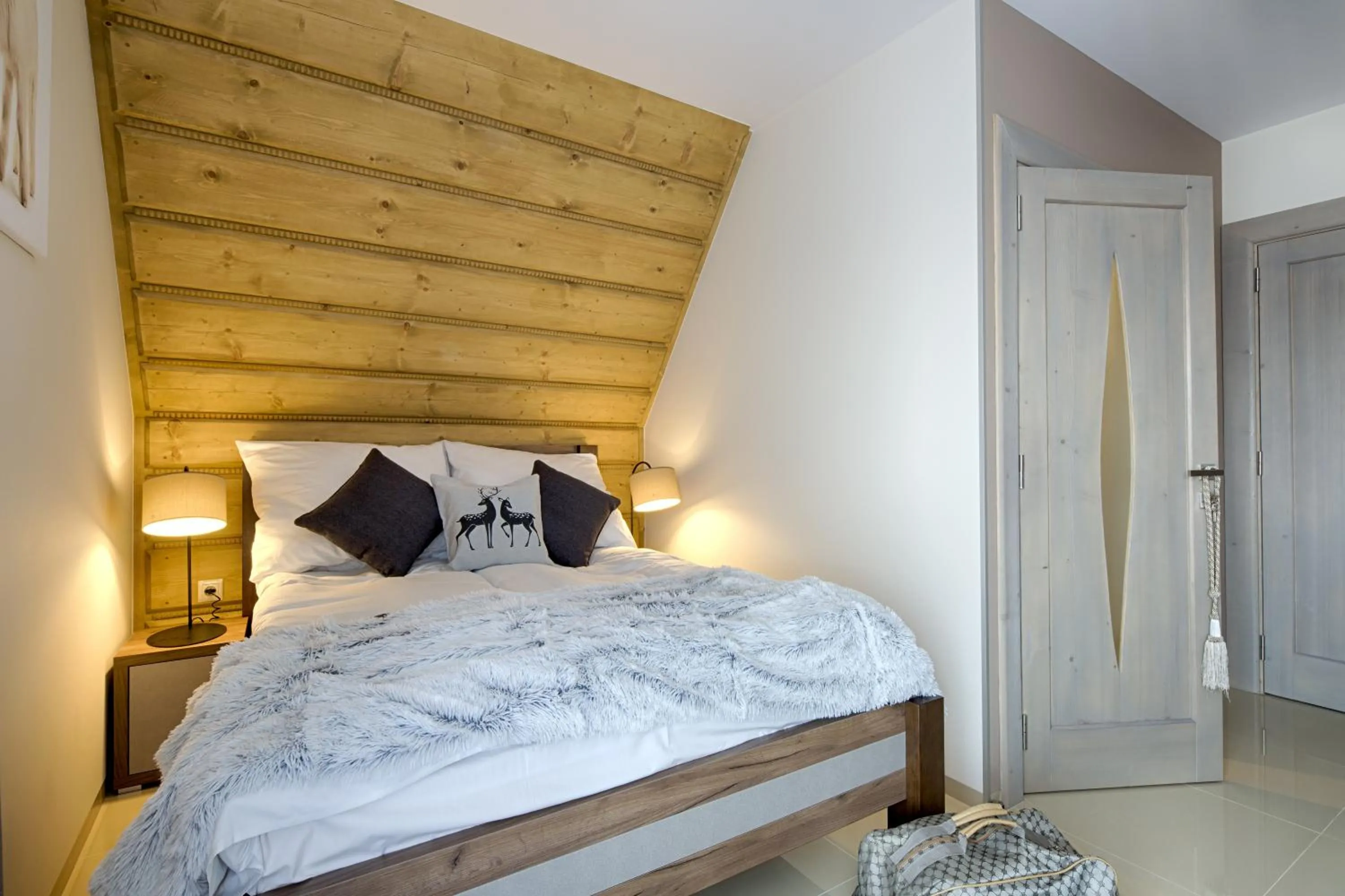 Bed in Gordonówka Residence & SPA- sauna i jacuzzi-przeżyj niezapomniany pobyt