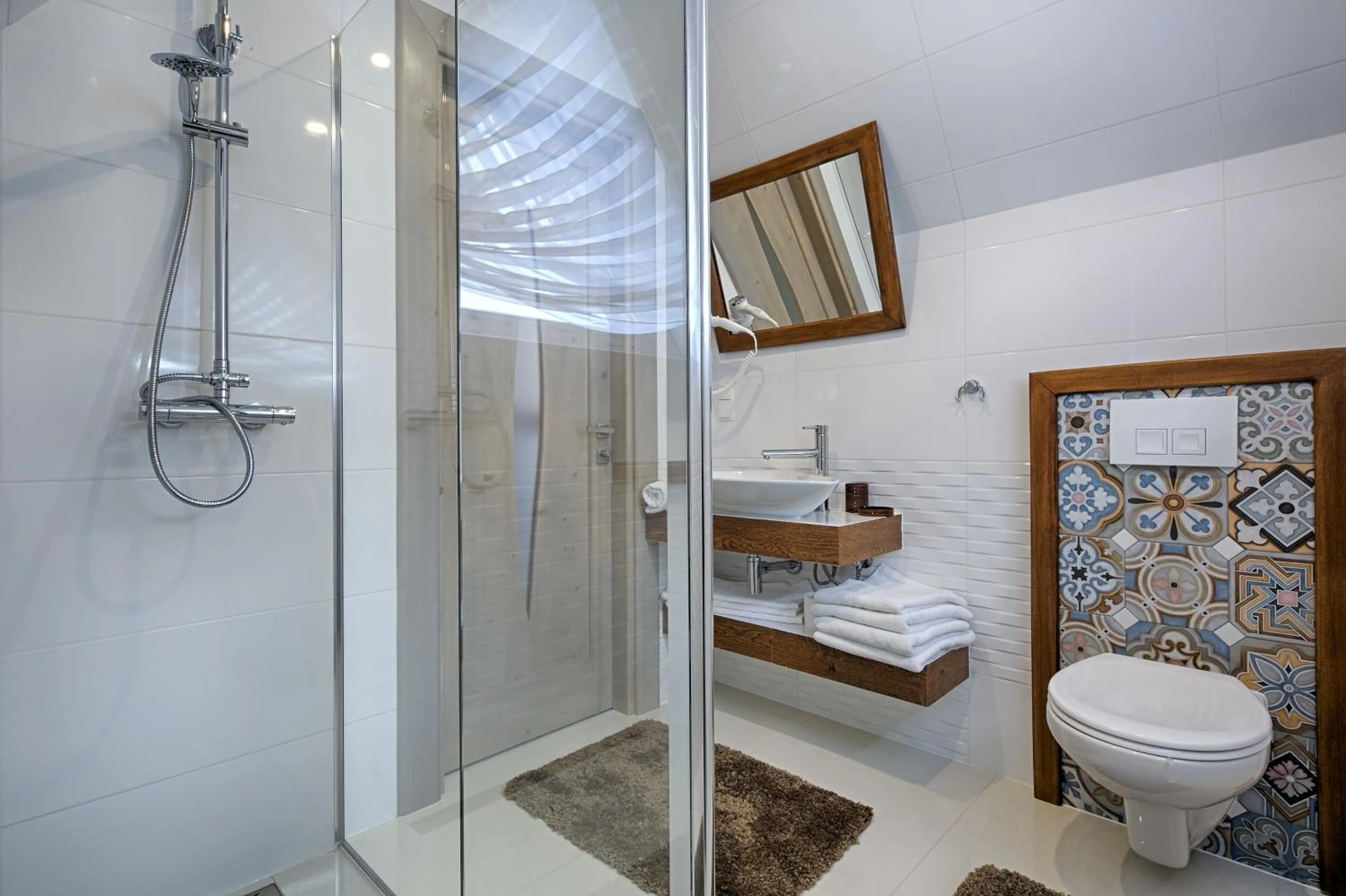 Shower in Gordonówka Residence & SPA- sauna i jacuzzi-przeżyj niezapomniany pobyt