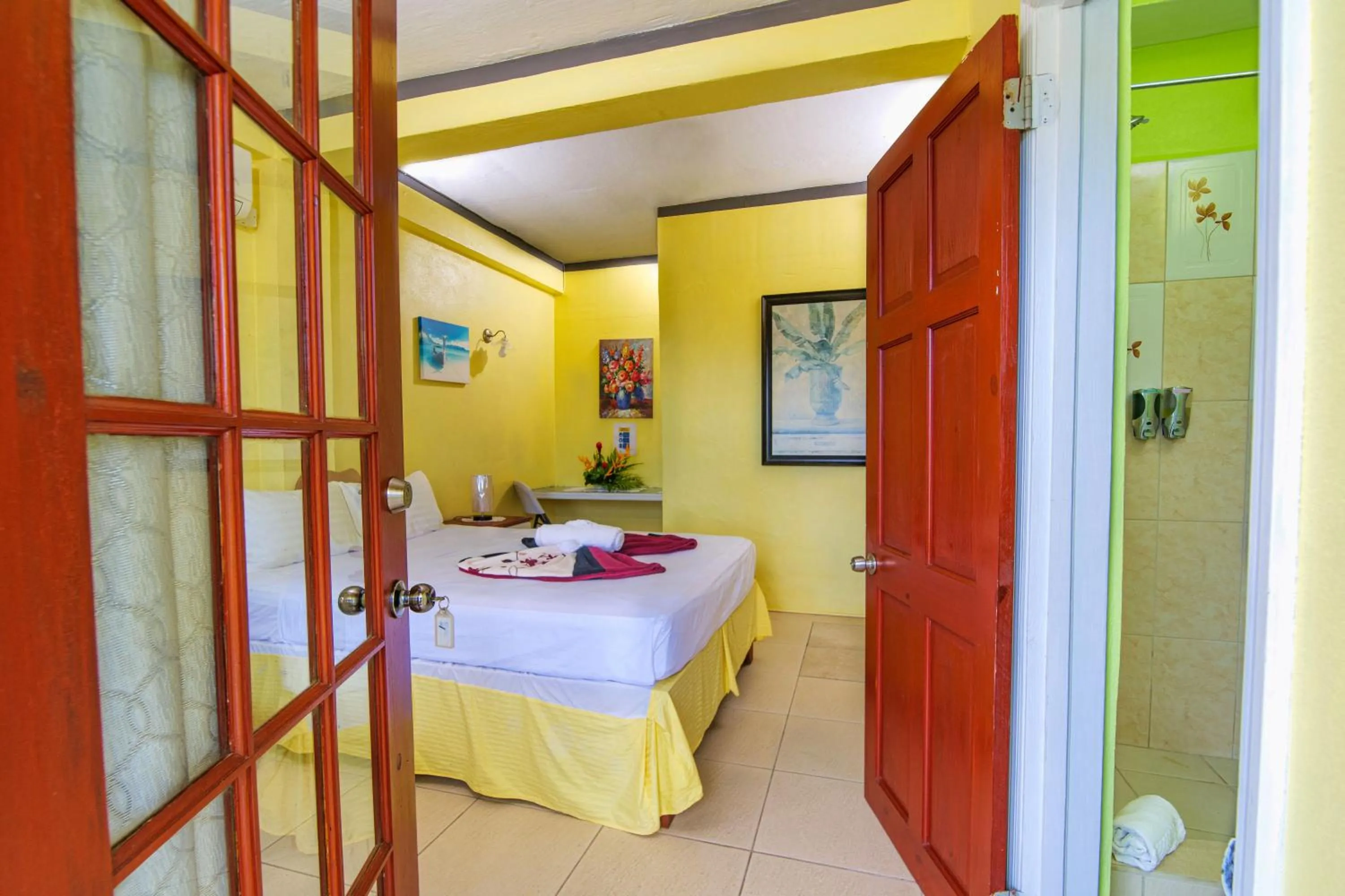Bedroom in Tropical Paradise View