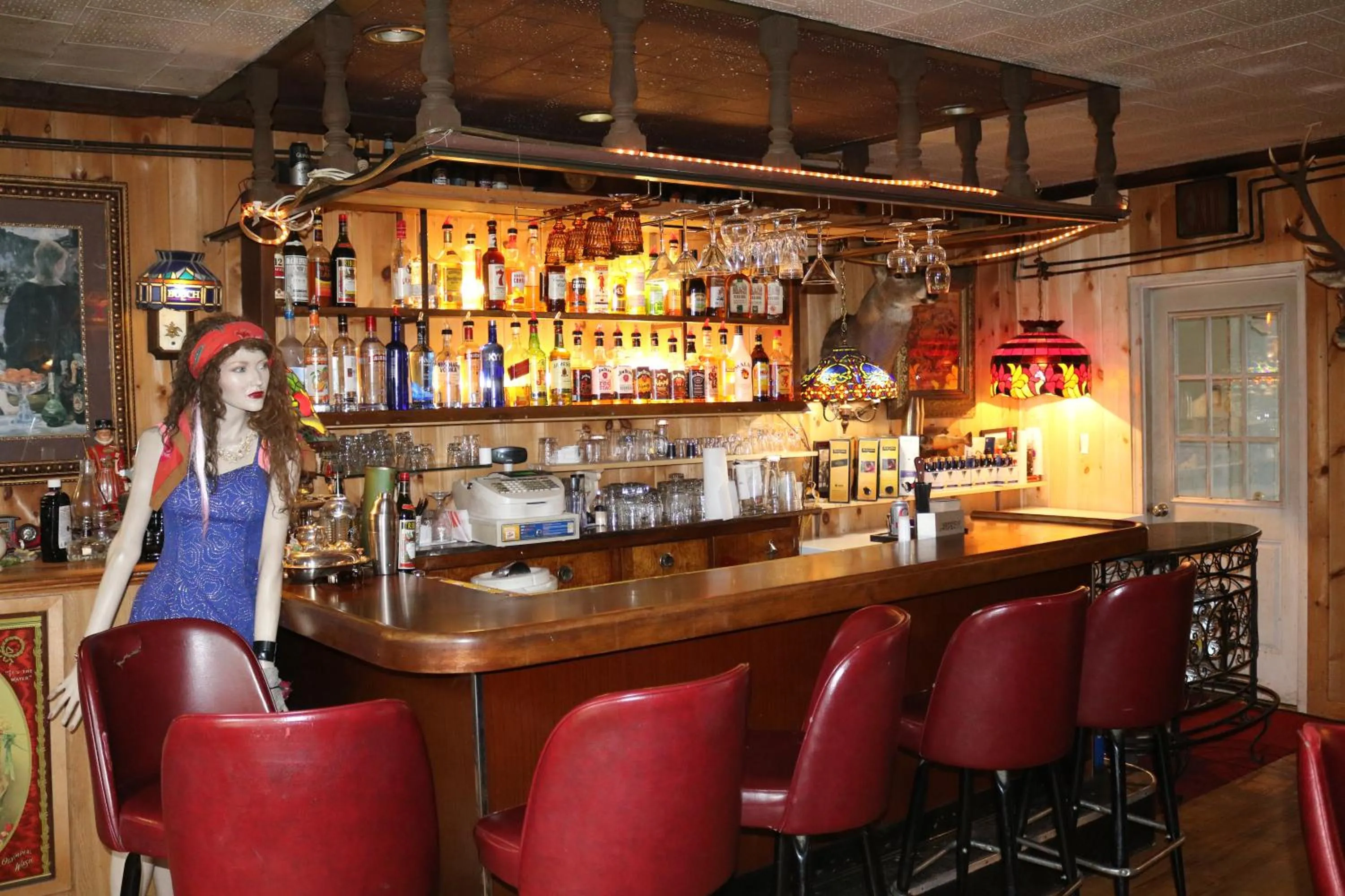 Colonial Inn