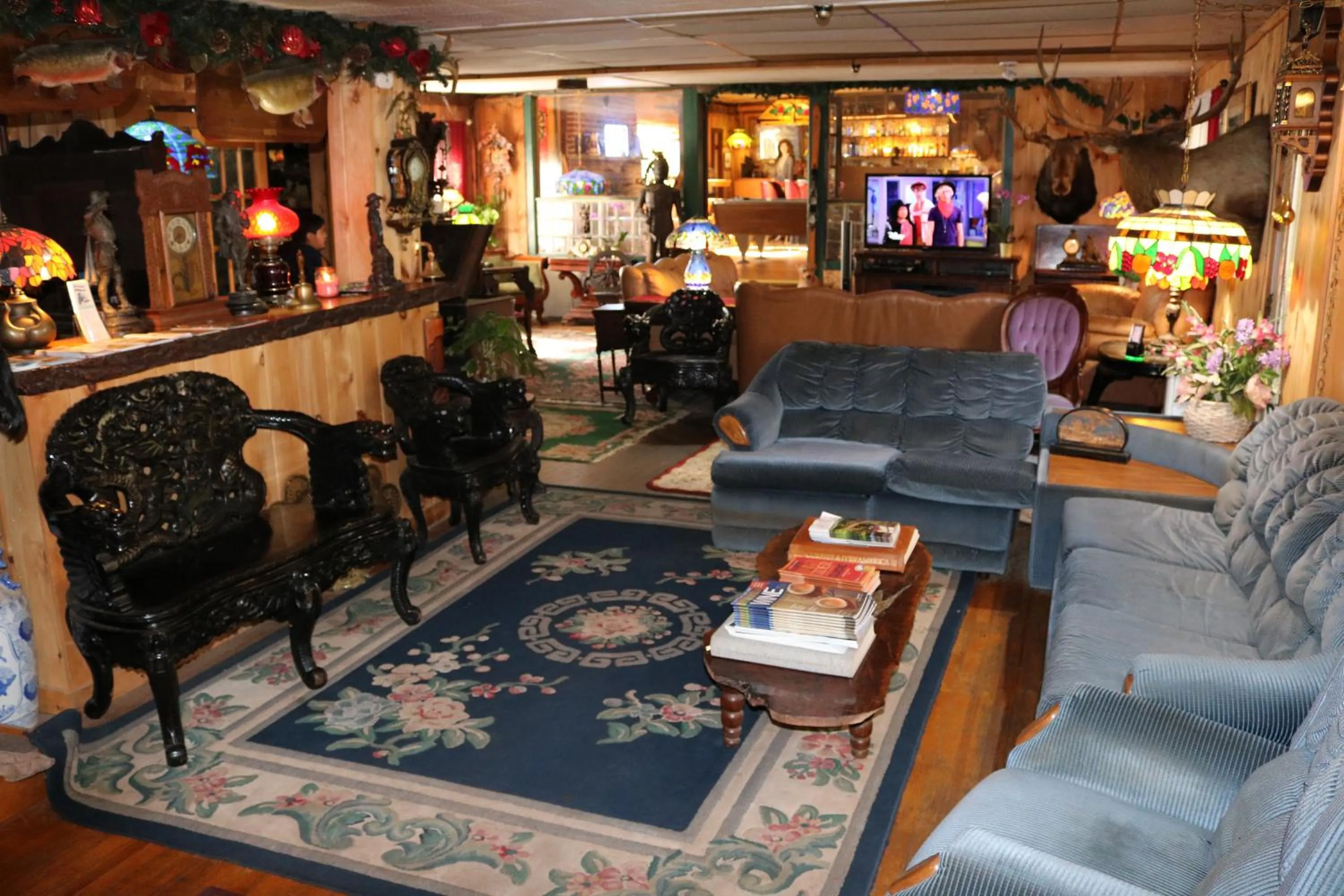 Colonial Inn