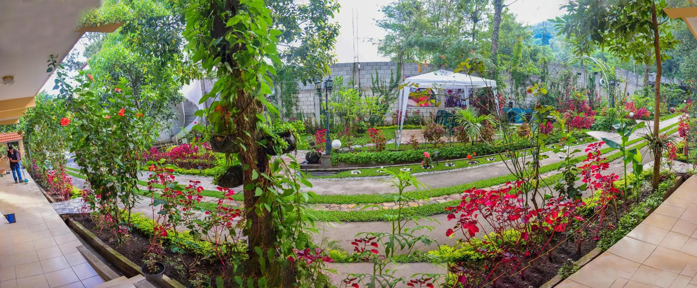 Patio in Pescador Hotel PH