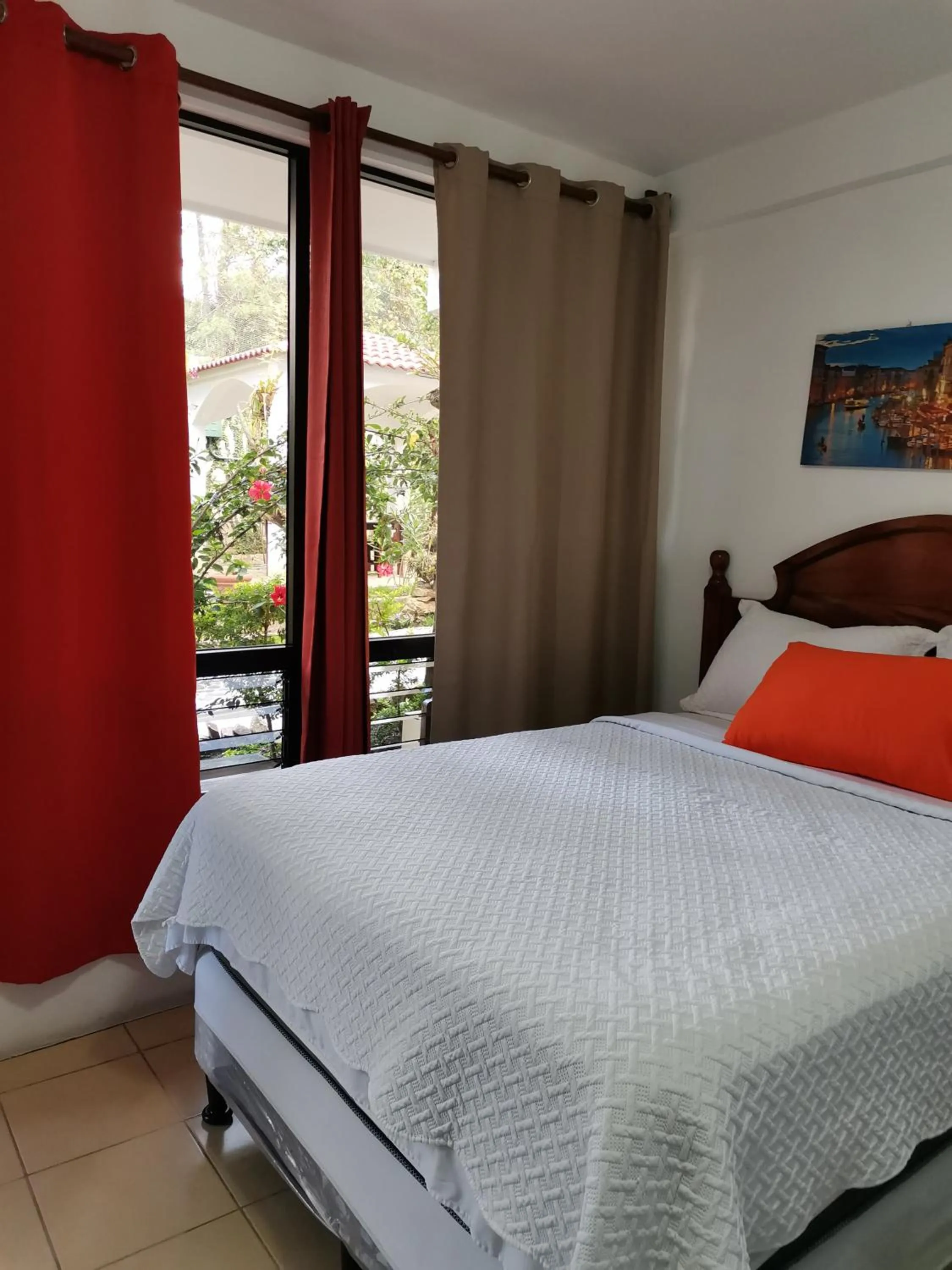 Bed in Pescador Hotel PH