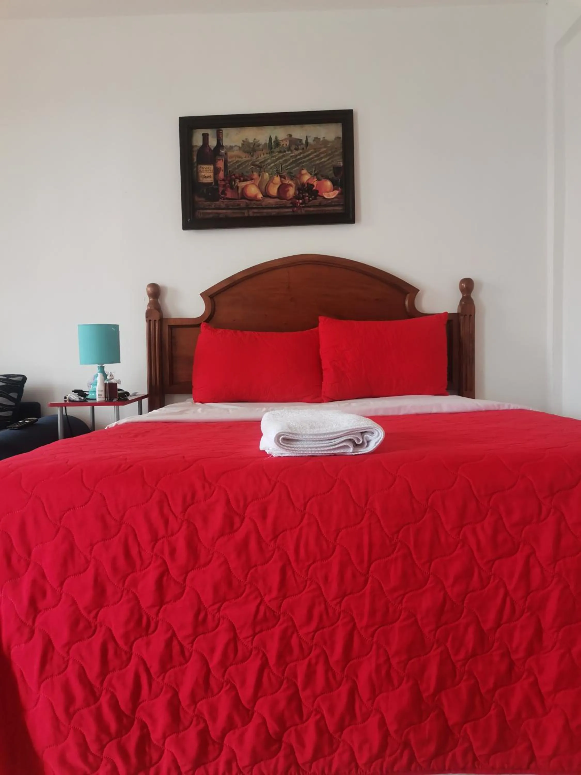 Bed in Pescador Hotel PH