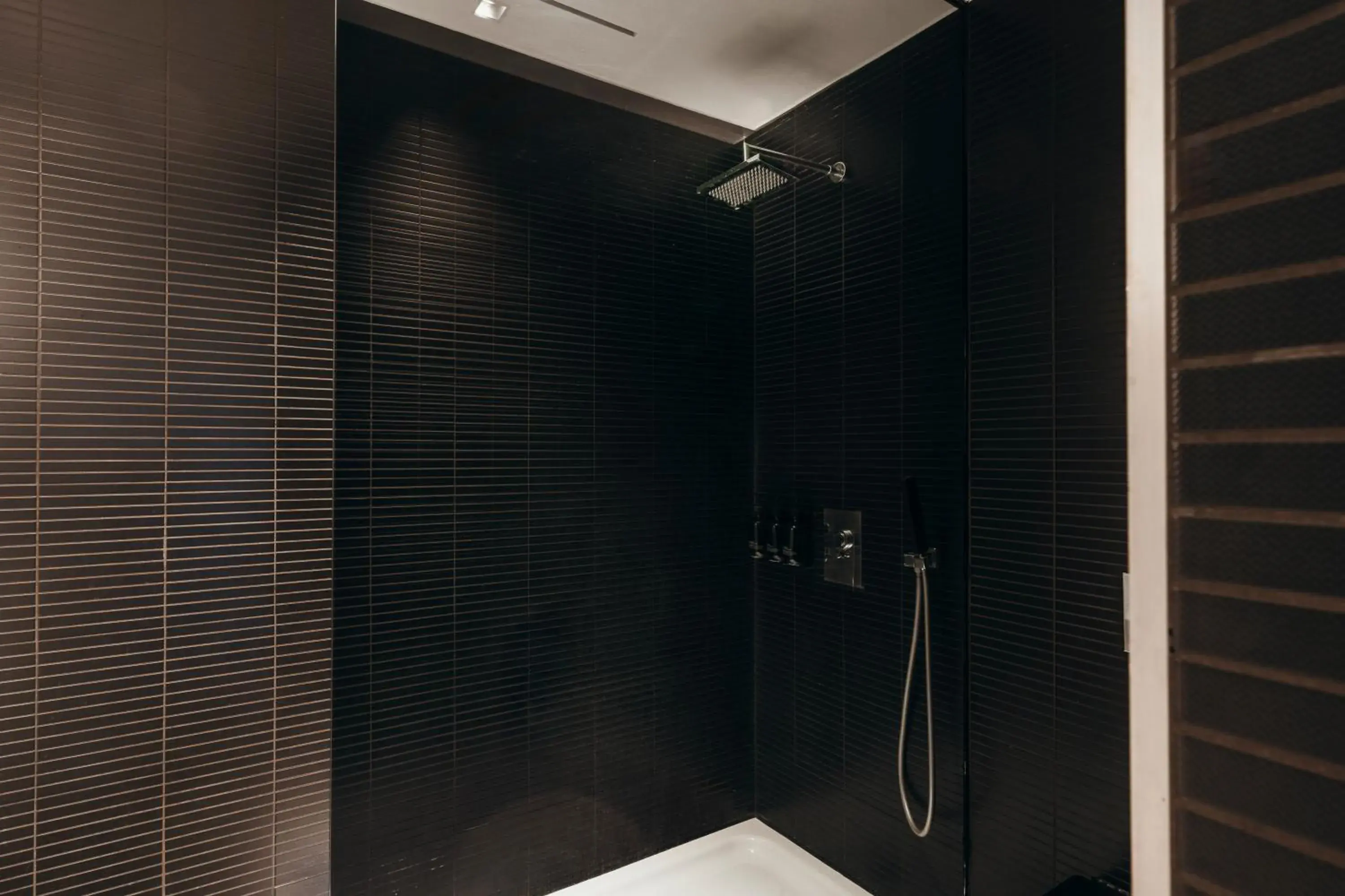 Standard Double Room with Shower - single occupancy in Carbon Hotel Standard Double Room with Shower - single occupancy in Carbon Hotel