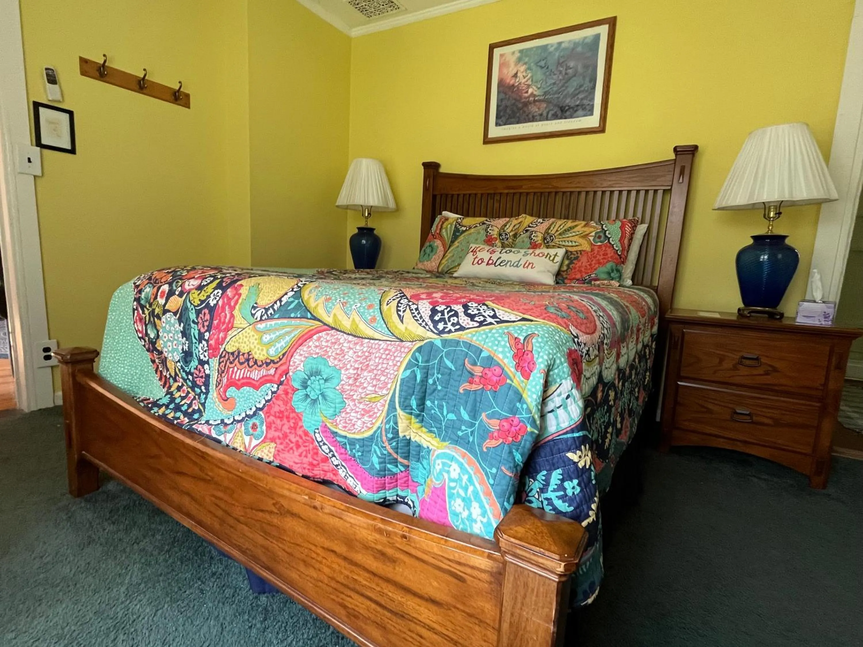 Bed in Rainbow Ridge Farms