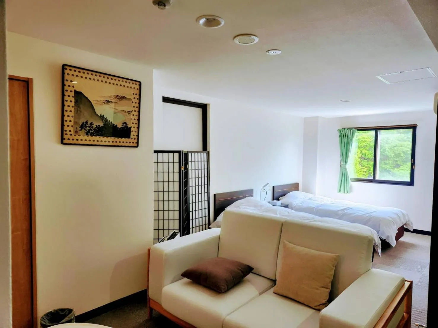 Photo of the whole room, Bed in Toya-onsen Hotel Hanabi