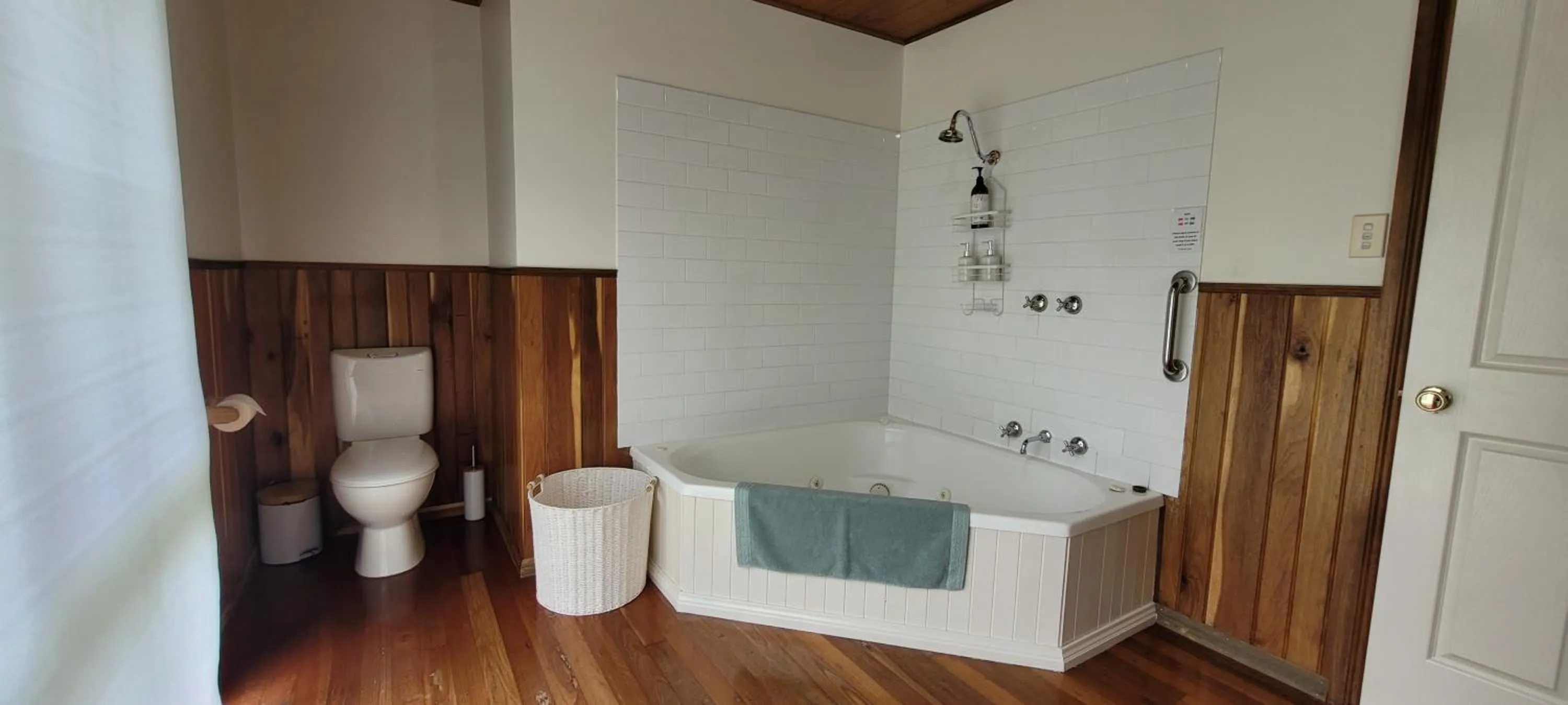 Bathroom in Tall Trees Eco Retreat - Blackwood Cottage