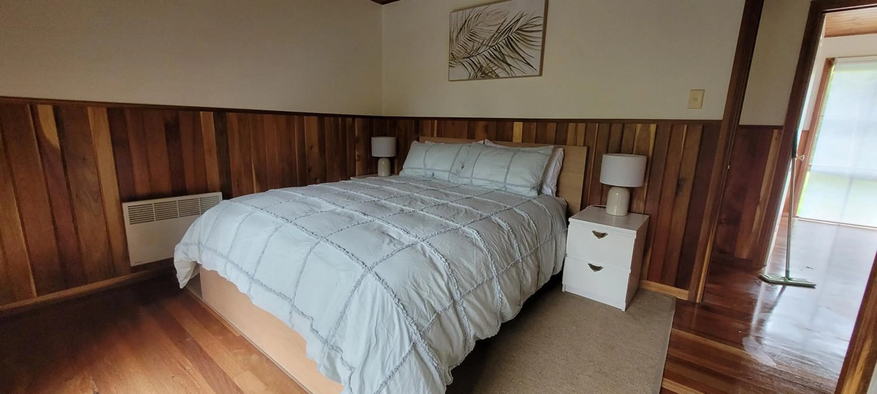 Photo of the whole room in Tall Trees Eco Retreat - Blackwood Cottage