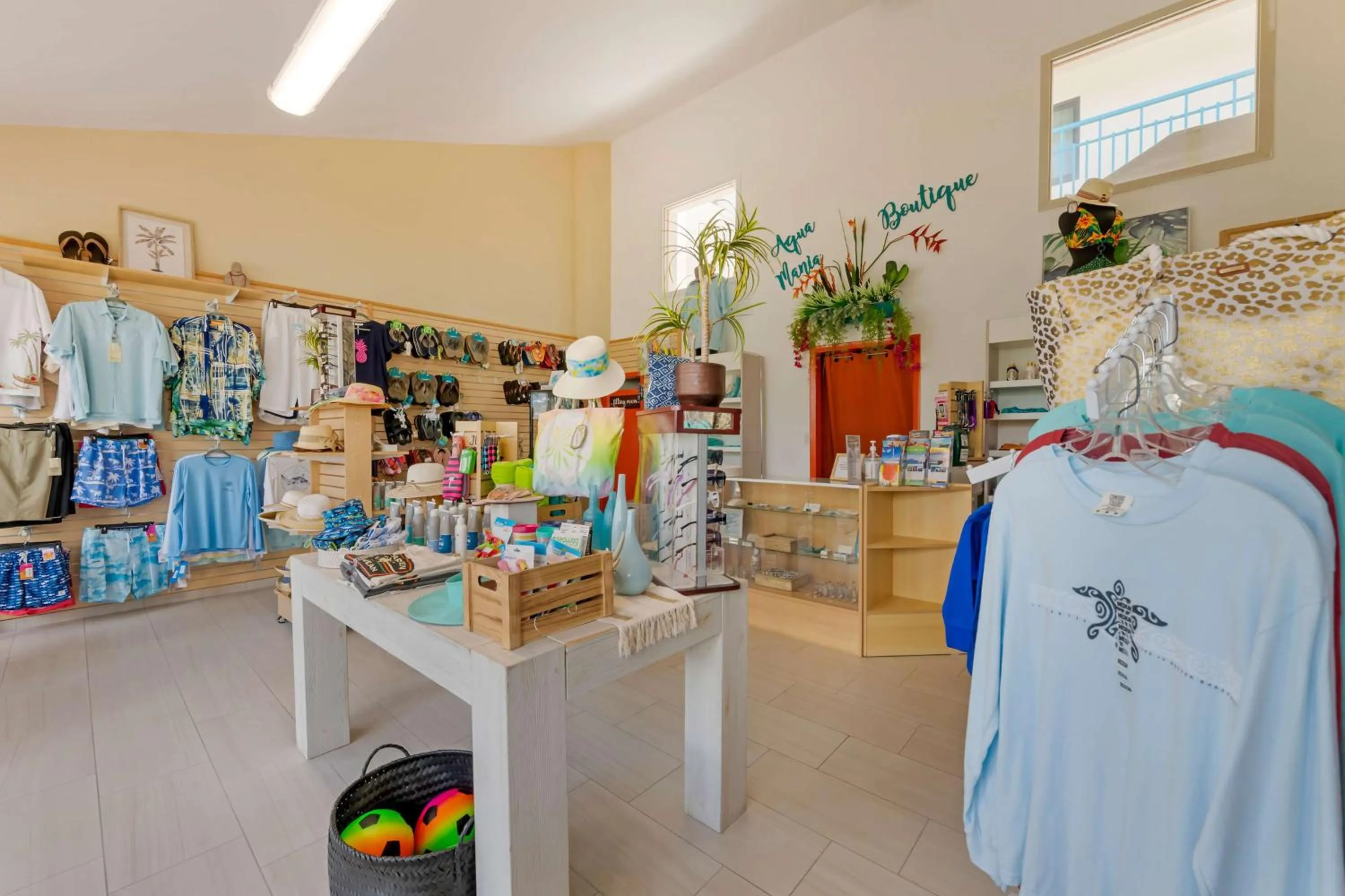 On-site shops in Hilton Vacation Club Royal Palm St Maarten