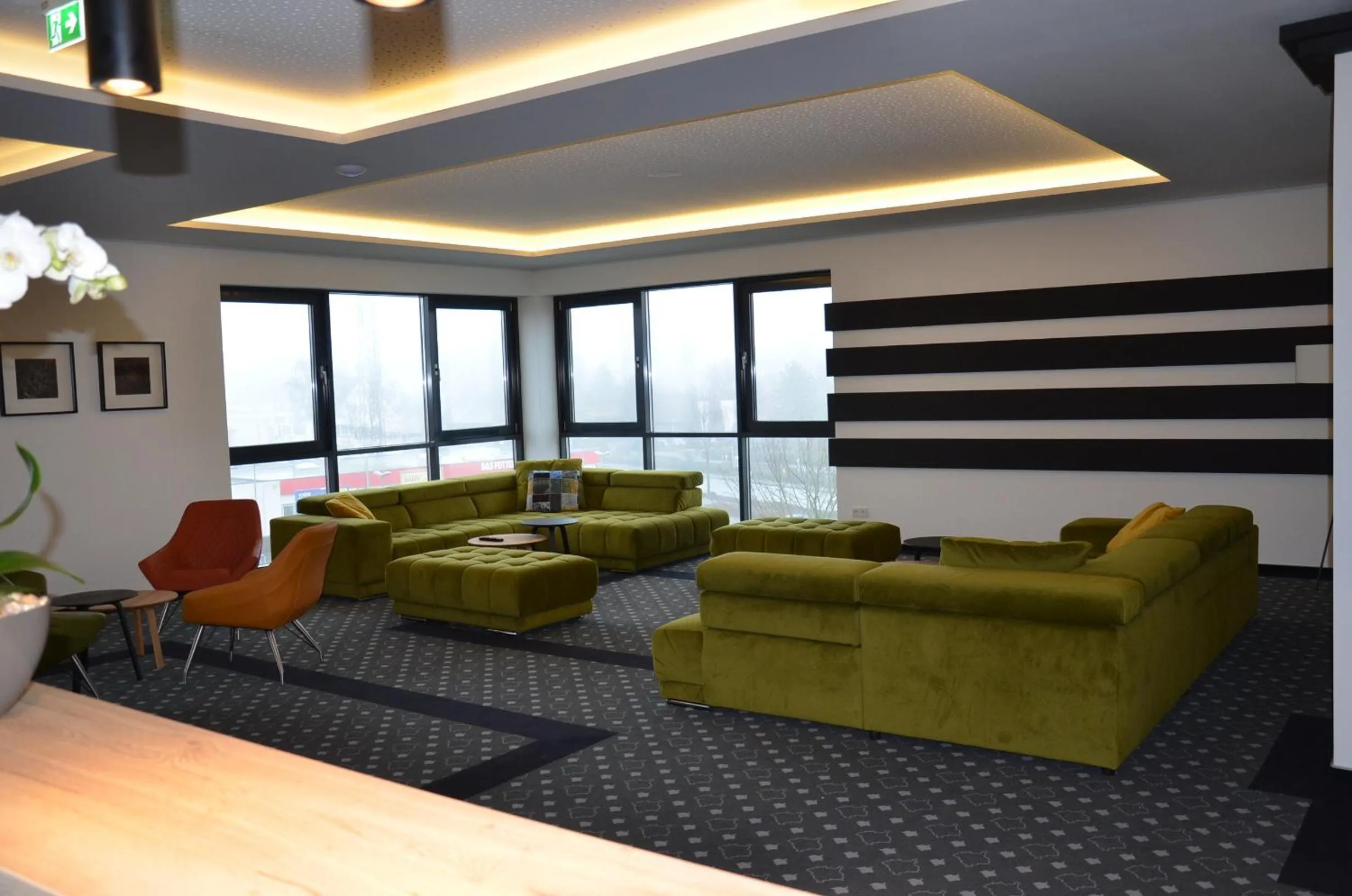 Lounge or bar in SKY Hotel Cloppenburg