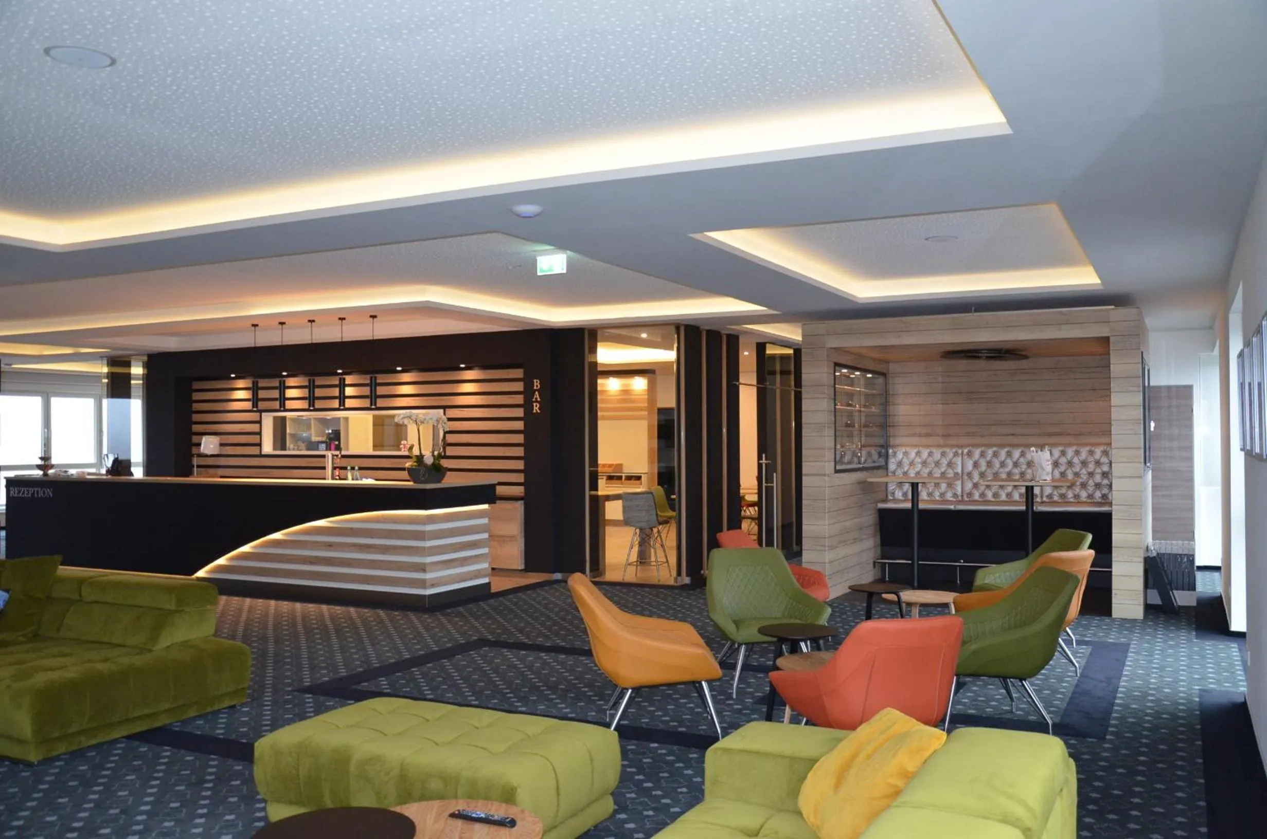 Lobby or reception in SKY Hotel Cloppenburg