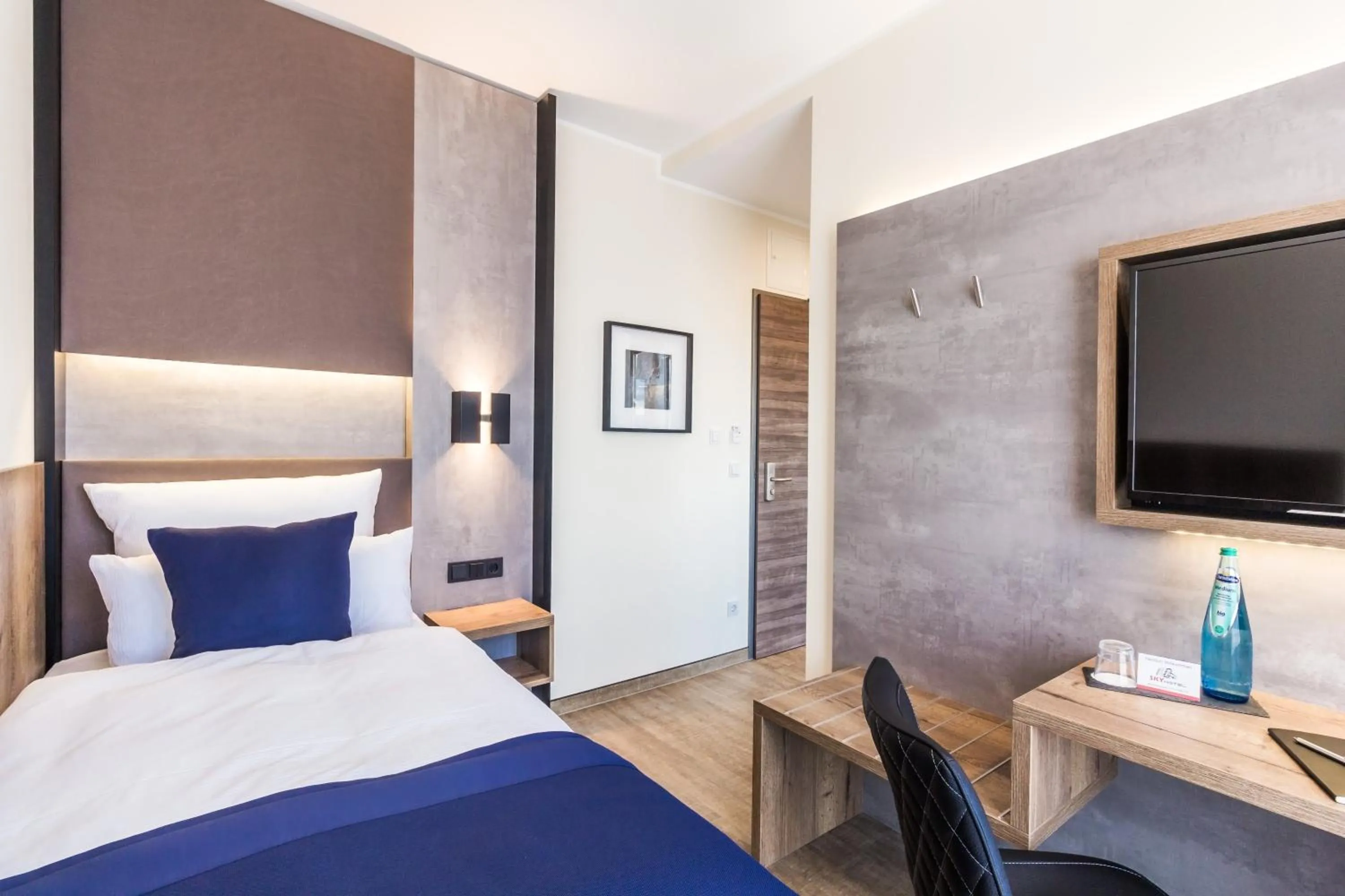 Bedroom, Bed in SKY Hotel Cloppenburg