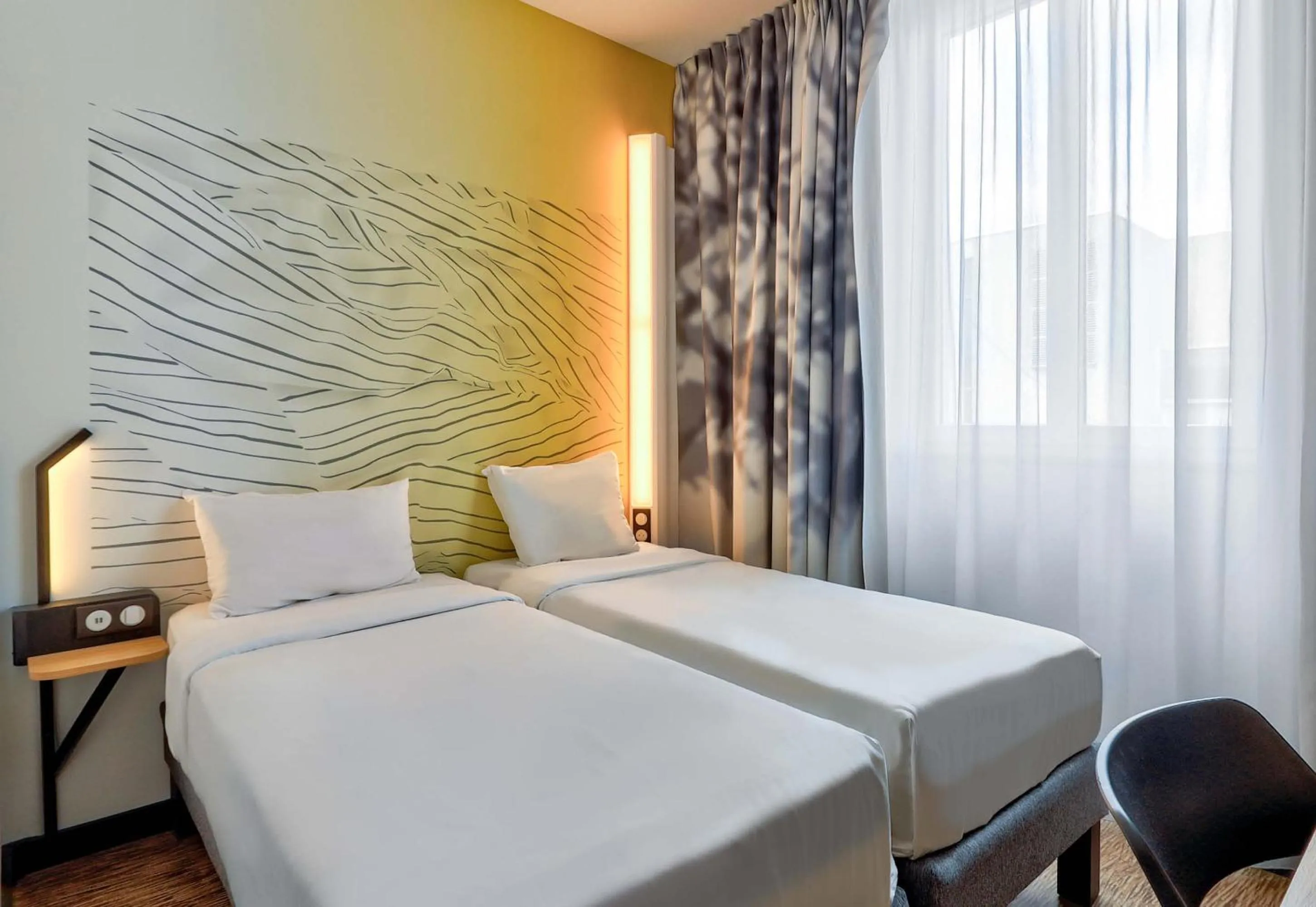 Bedroom, Bed in B&B HOTEL Dijon Centre