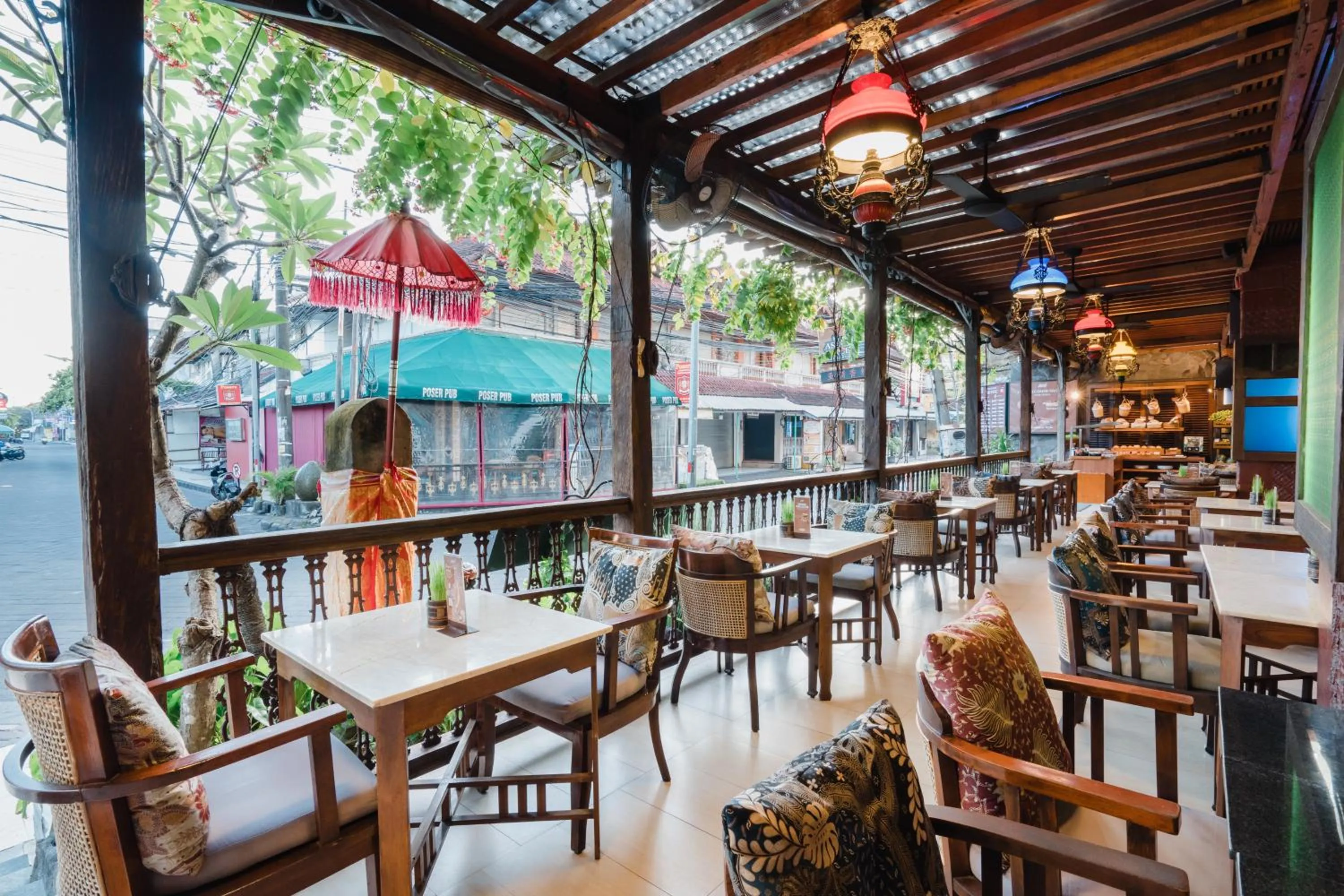 Restaurant/places to eat in Rama Residence Padma