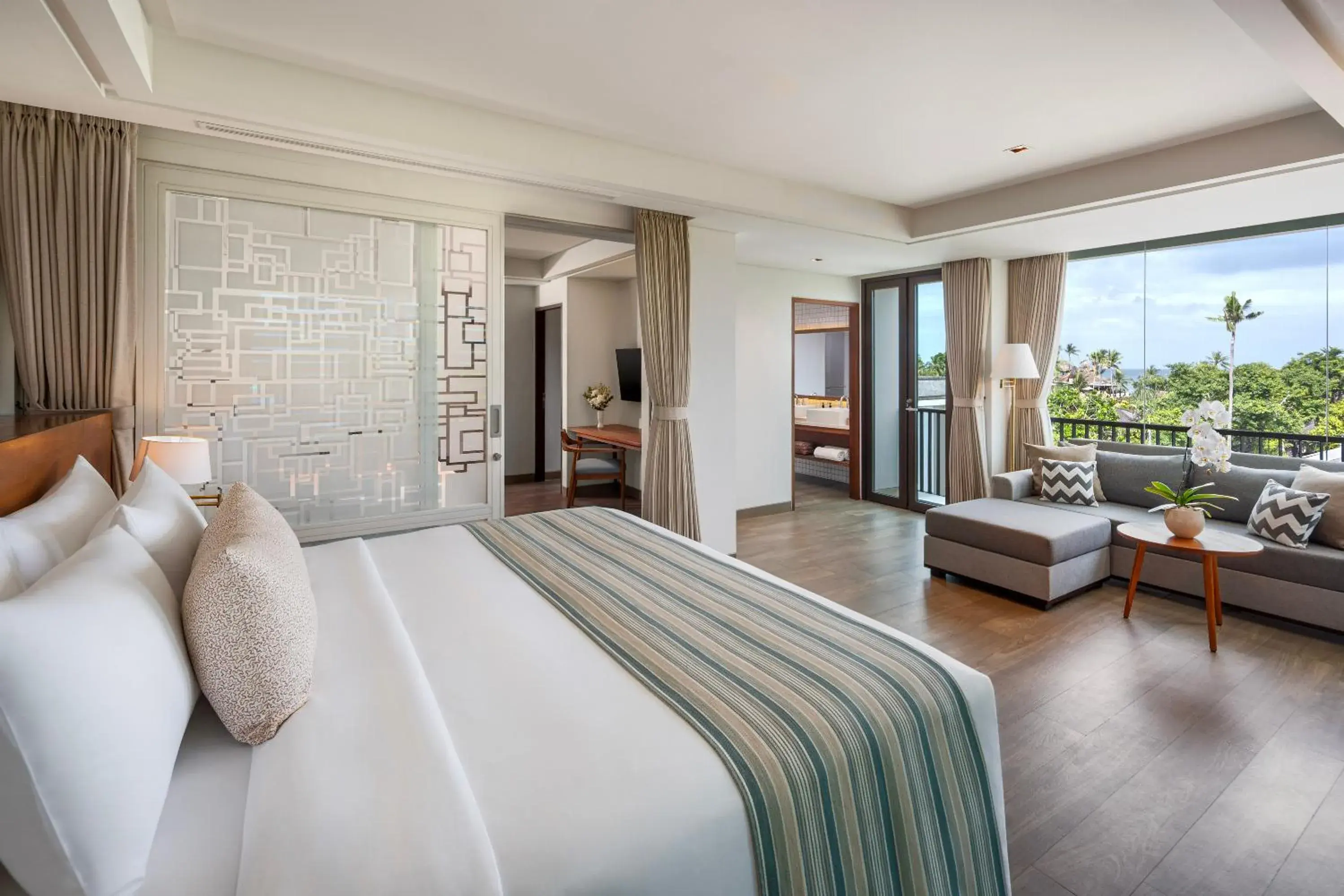 Family Suite with Daily Afternoon Tea and Fully Equipped Kitchenette in Rama Residence Padma Family Suite with Daily Afternoon Tea and Fully Equipped Kitchenette in Rama Residence Padma