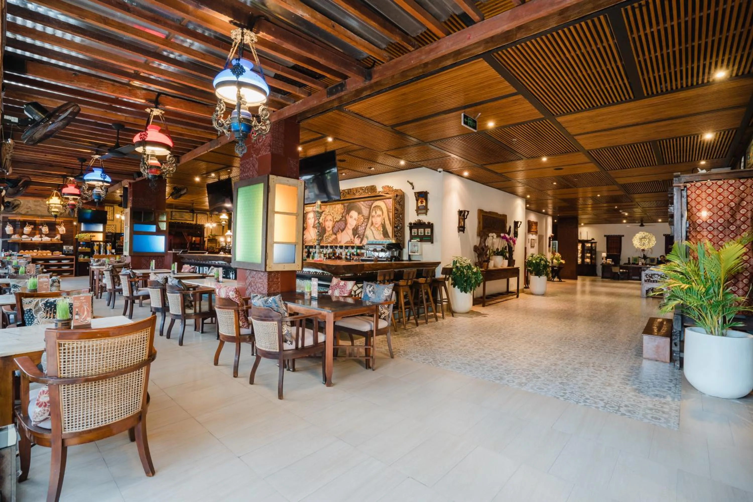 Restaurant/places to eat in Rama Residence Padma