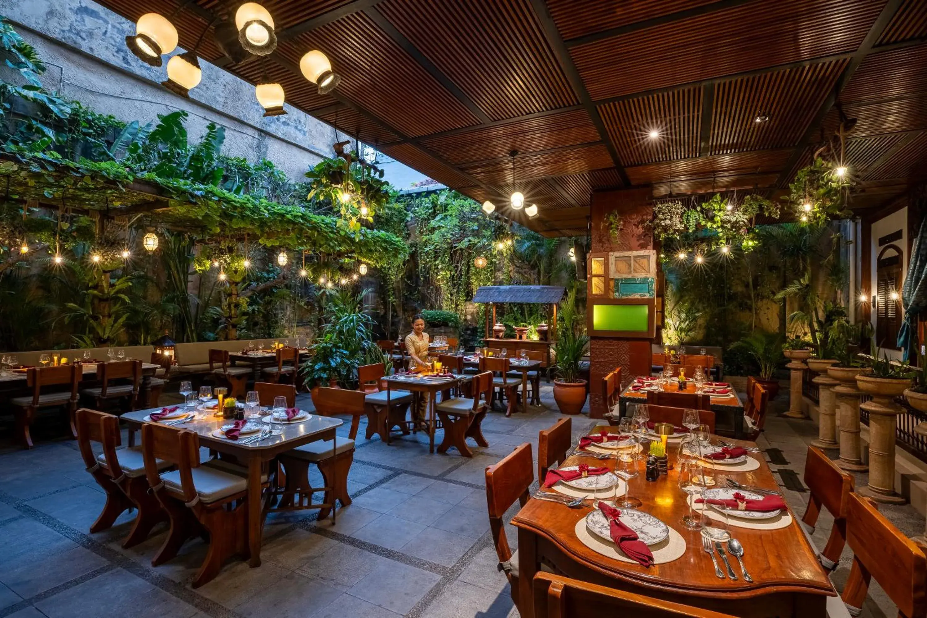 Restaurant/places to eat in Rama Residence Padma Restaurant/places to eat in Rama Residence Padma