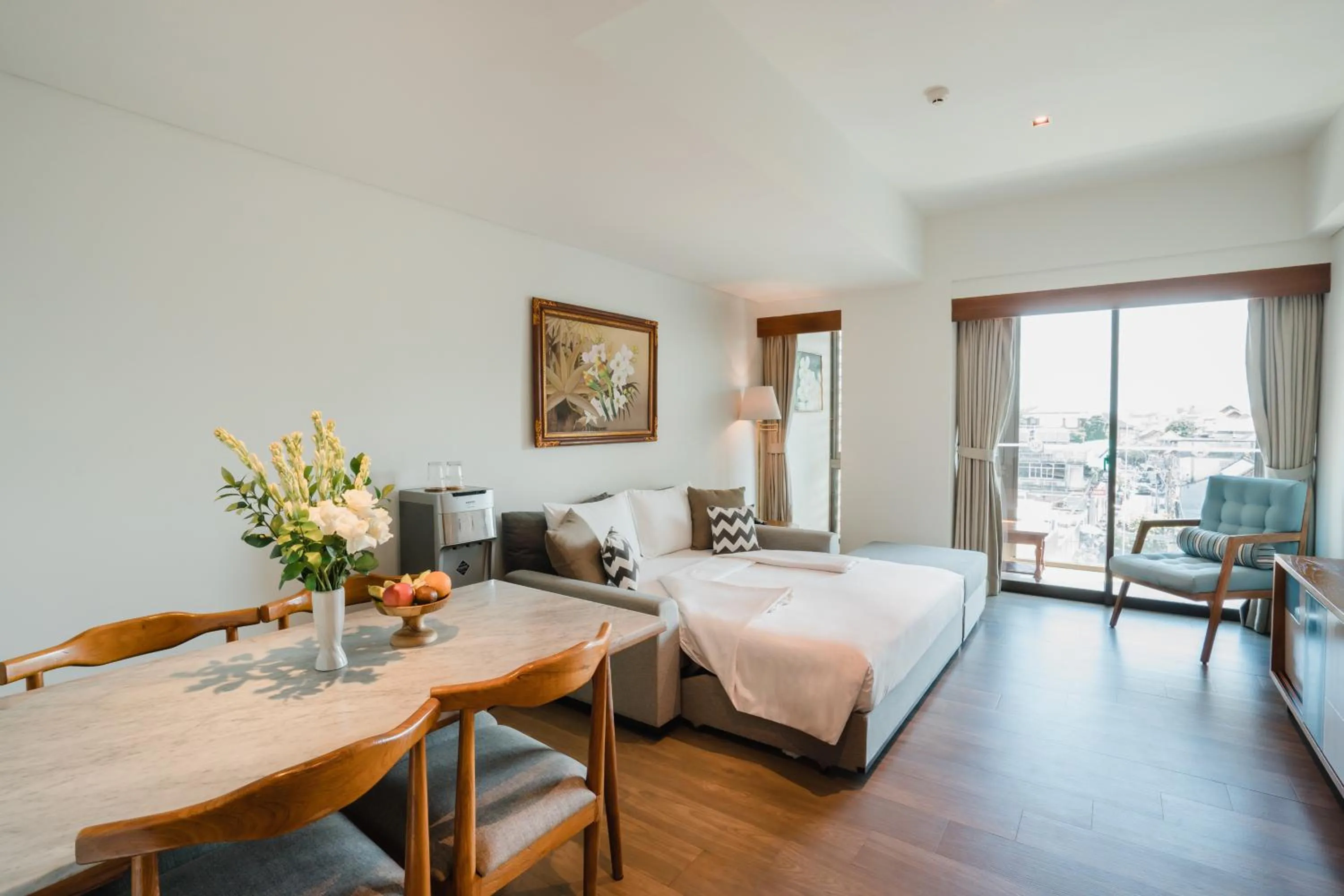 Living room, Bed in Rama Residence Padma