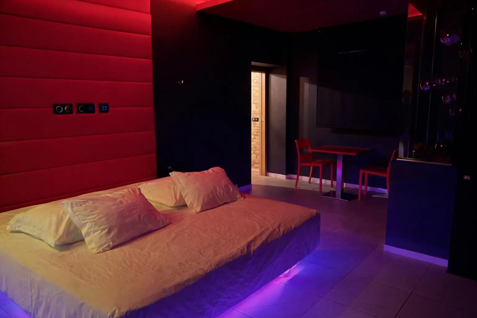 Bed in Motel Venus Madrid Norte