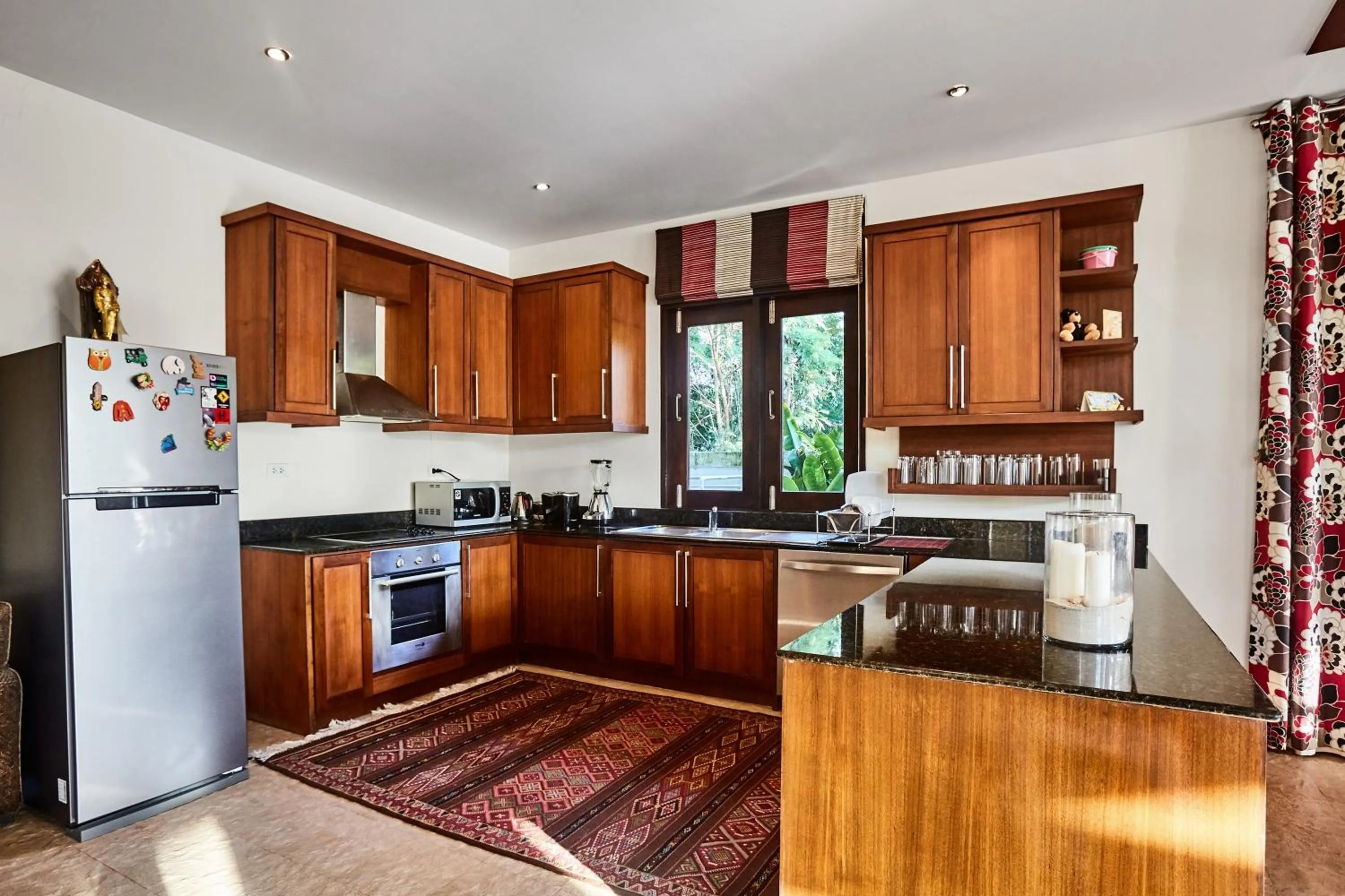 Kitchen or kitchenette in NB Villa Lilawadee