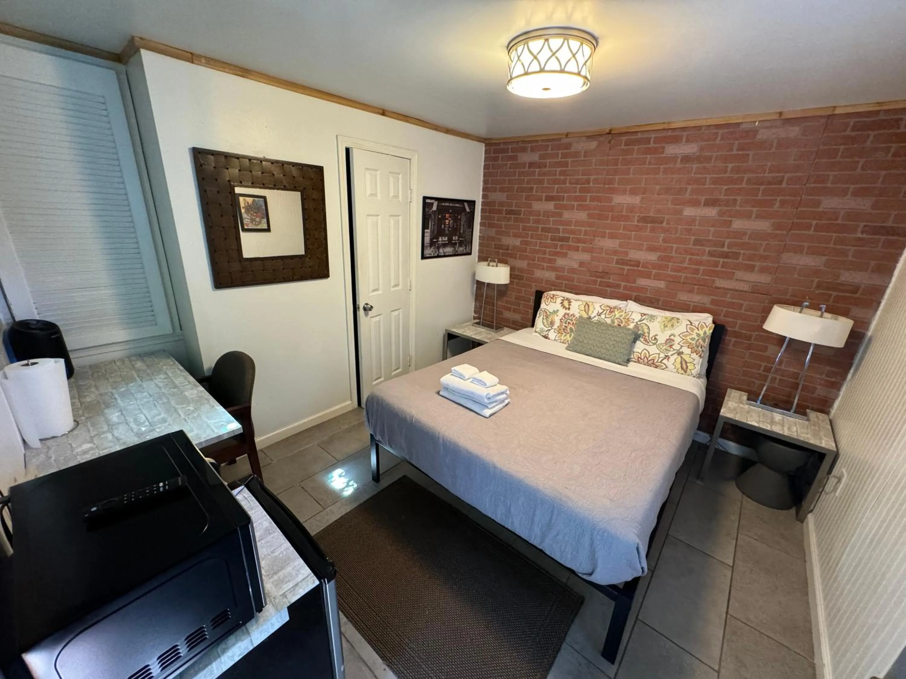 Photo of the whole room, Bed in Studio Apartment Antonine