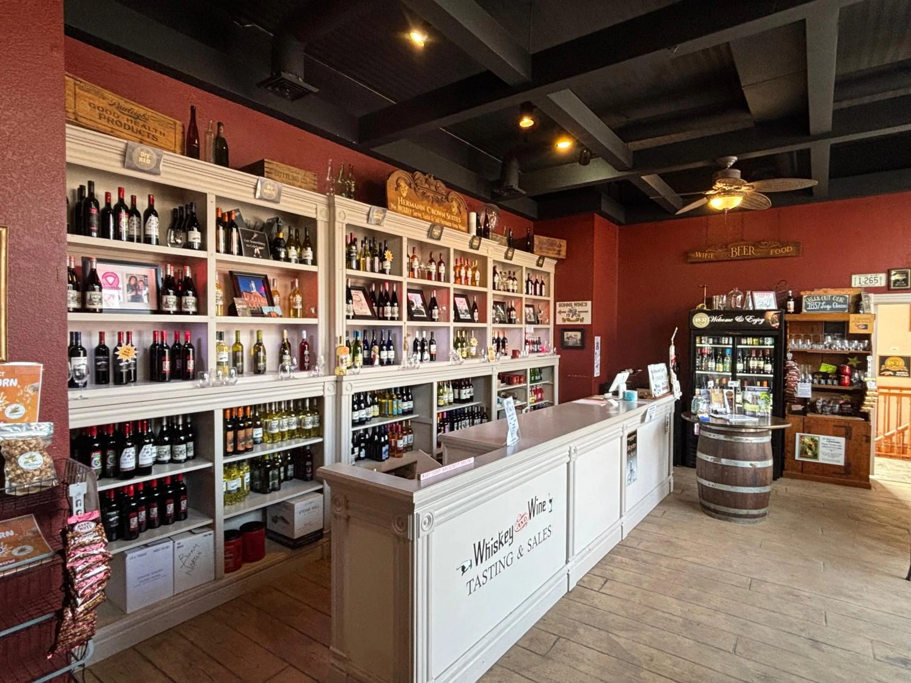 Lounge or bar in Hermann Crown Suites