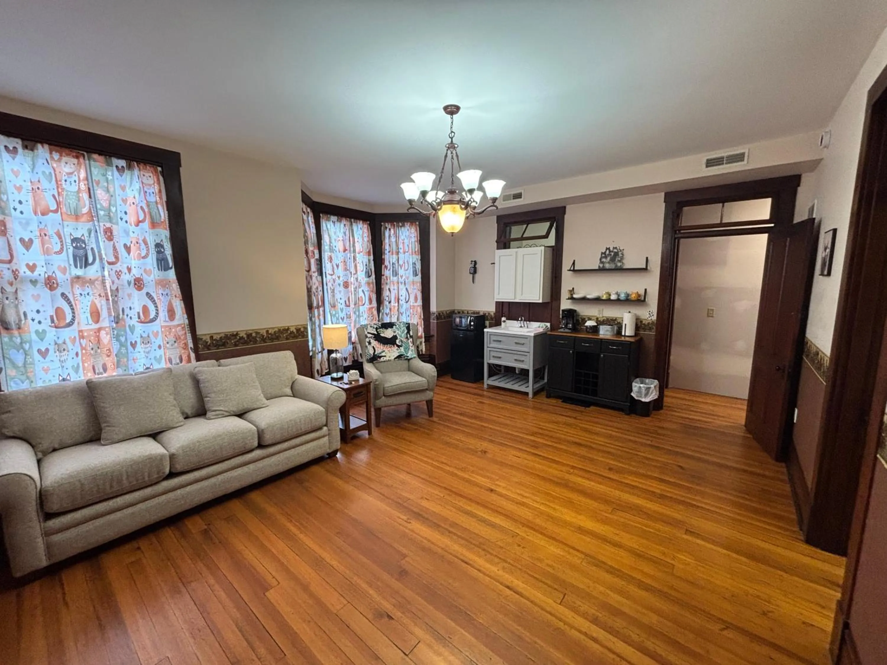 Living room in Hermann Crown Suites