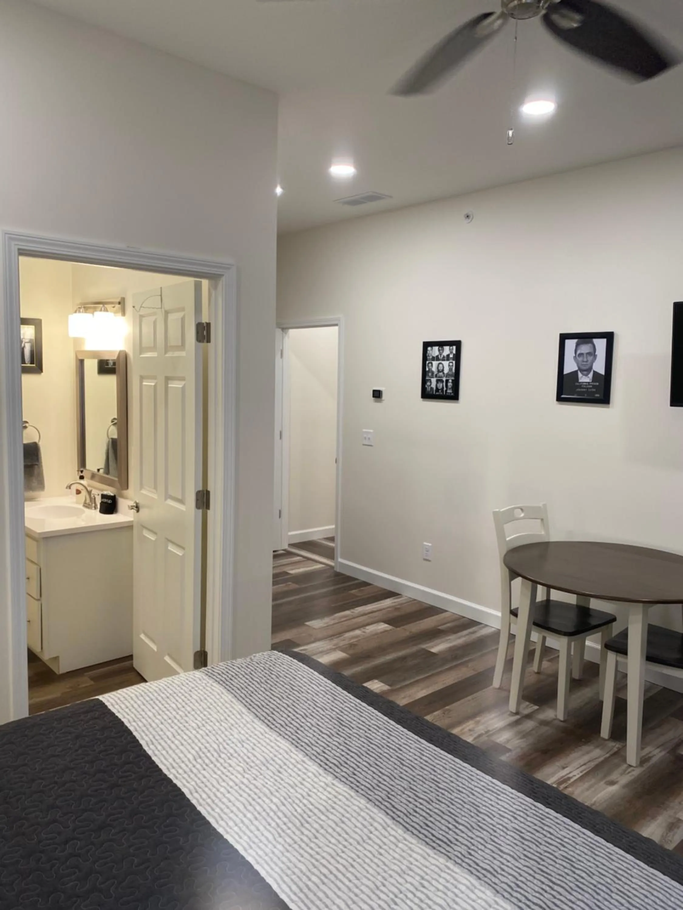 Hermann Crown Suites