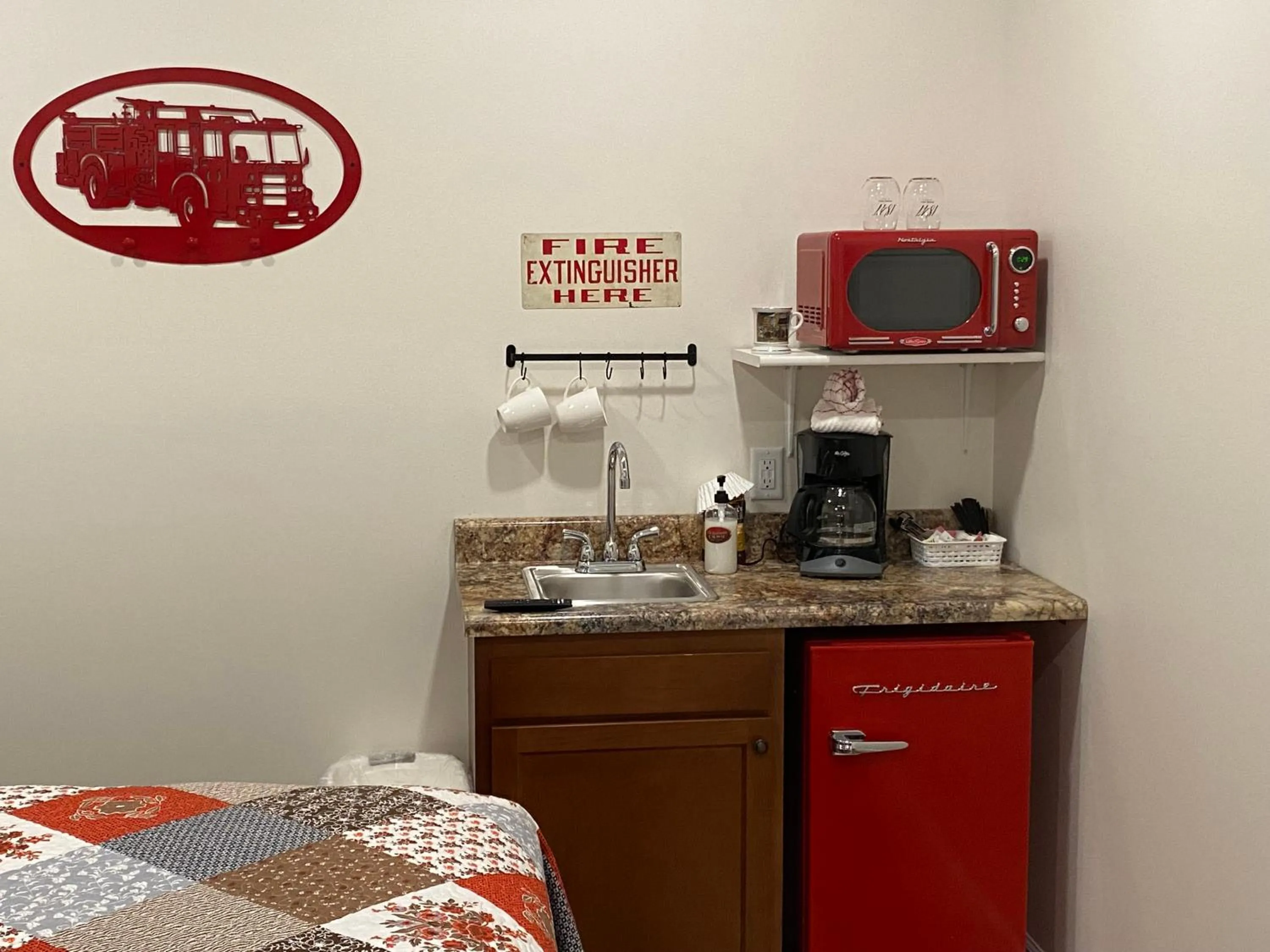 Hermann Crown Suites