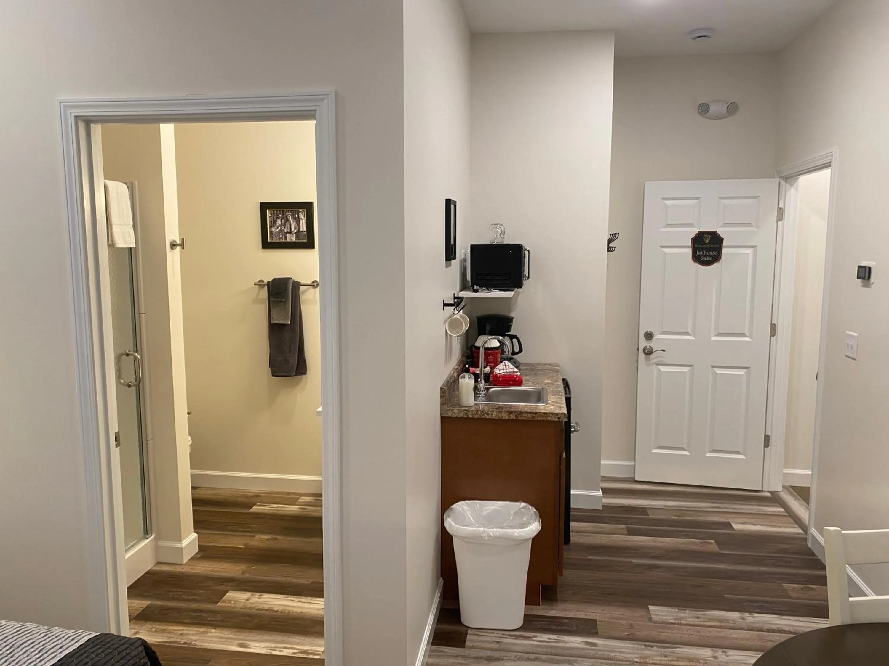 Hermann Crown Suites