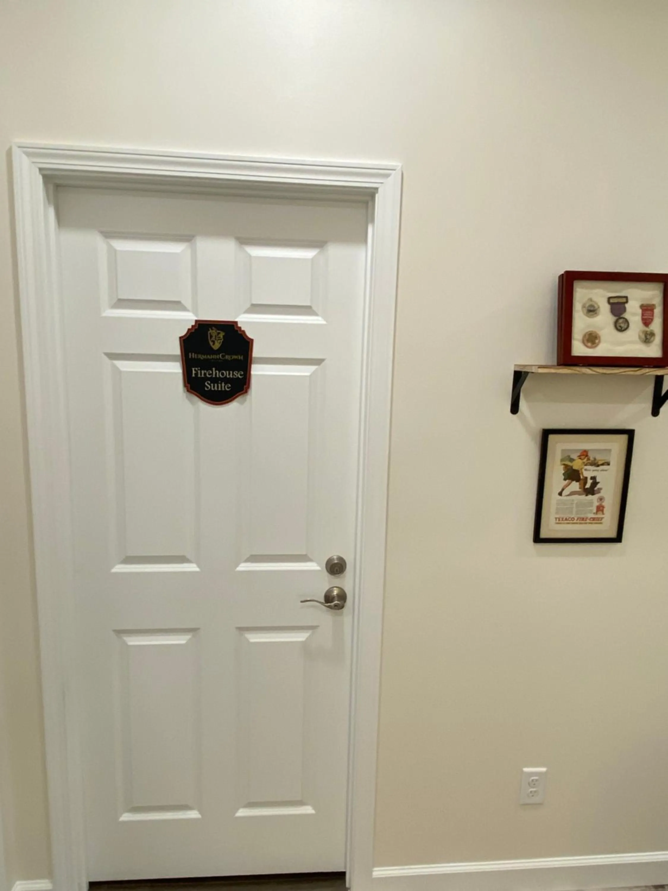 Hermann Crown Suites