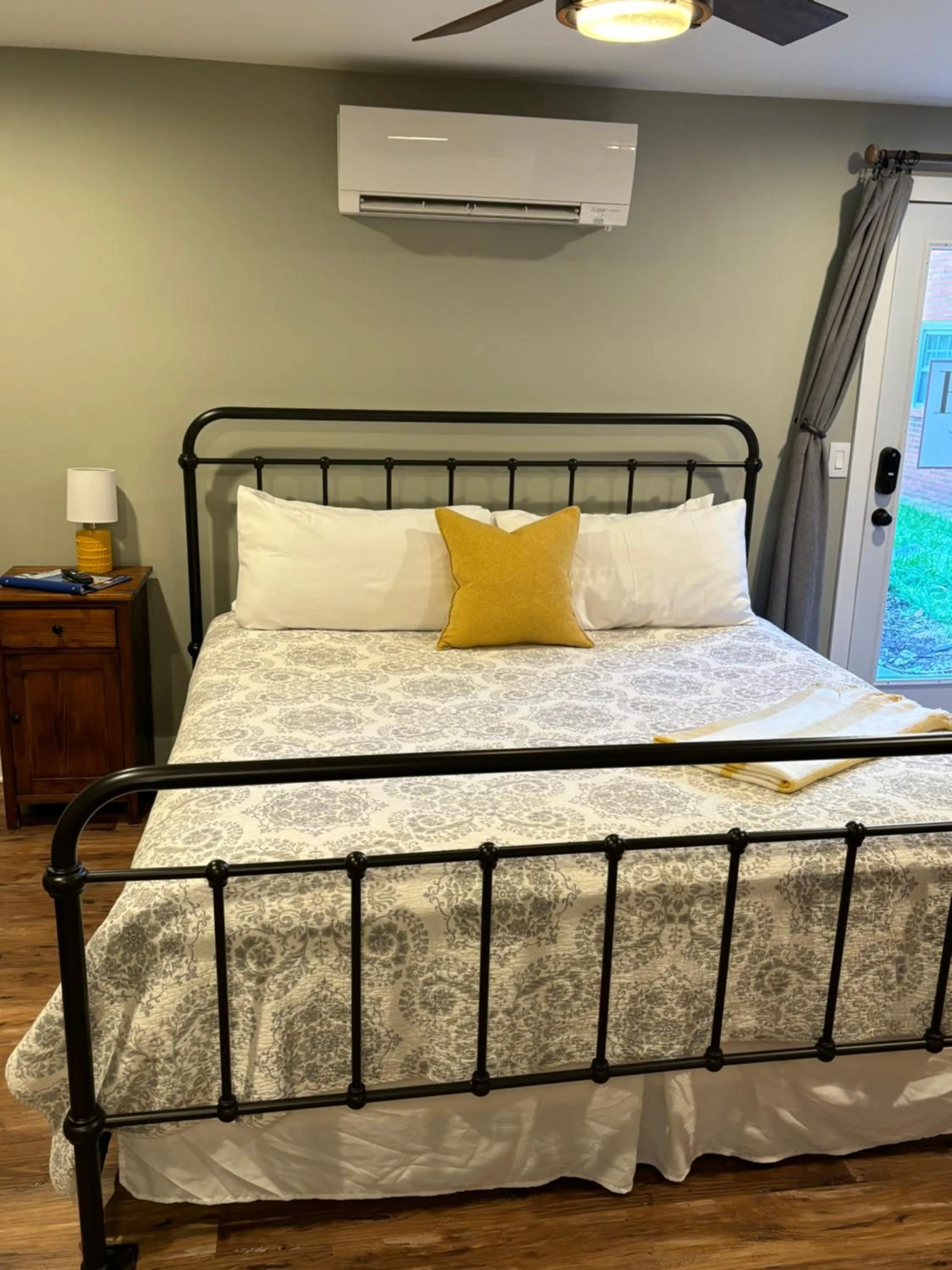 Bed in Hermann Crown Suites