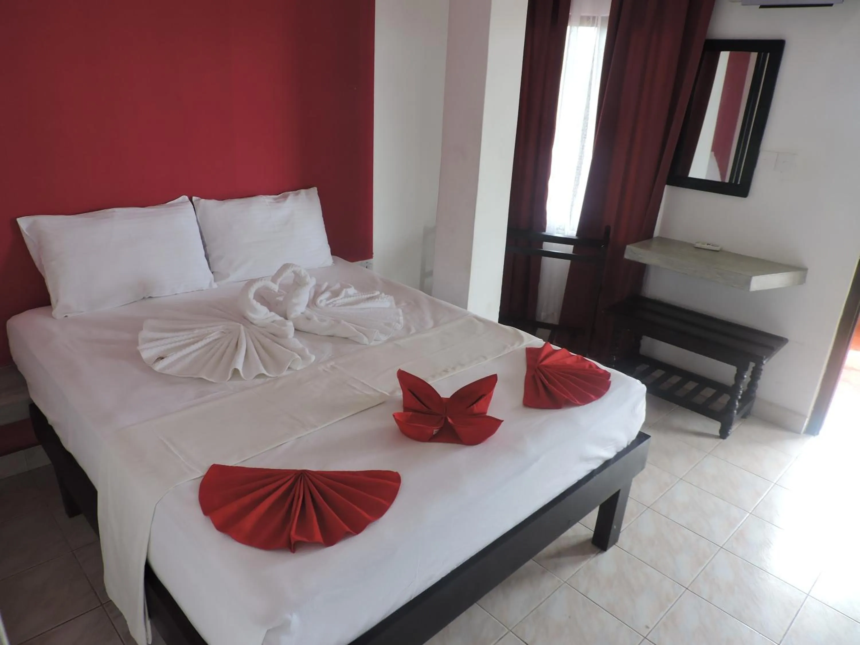 Photo of the whole room, Bed in Sea View Beach Hotel