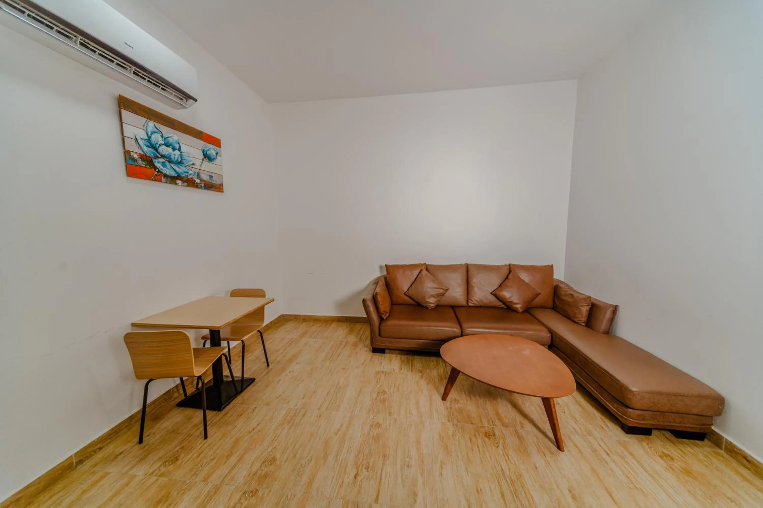 Living room in Zaki Hotel Apartment