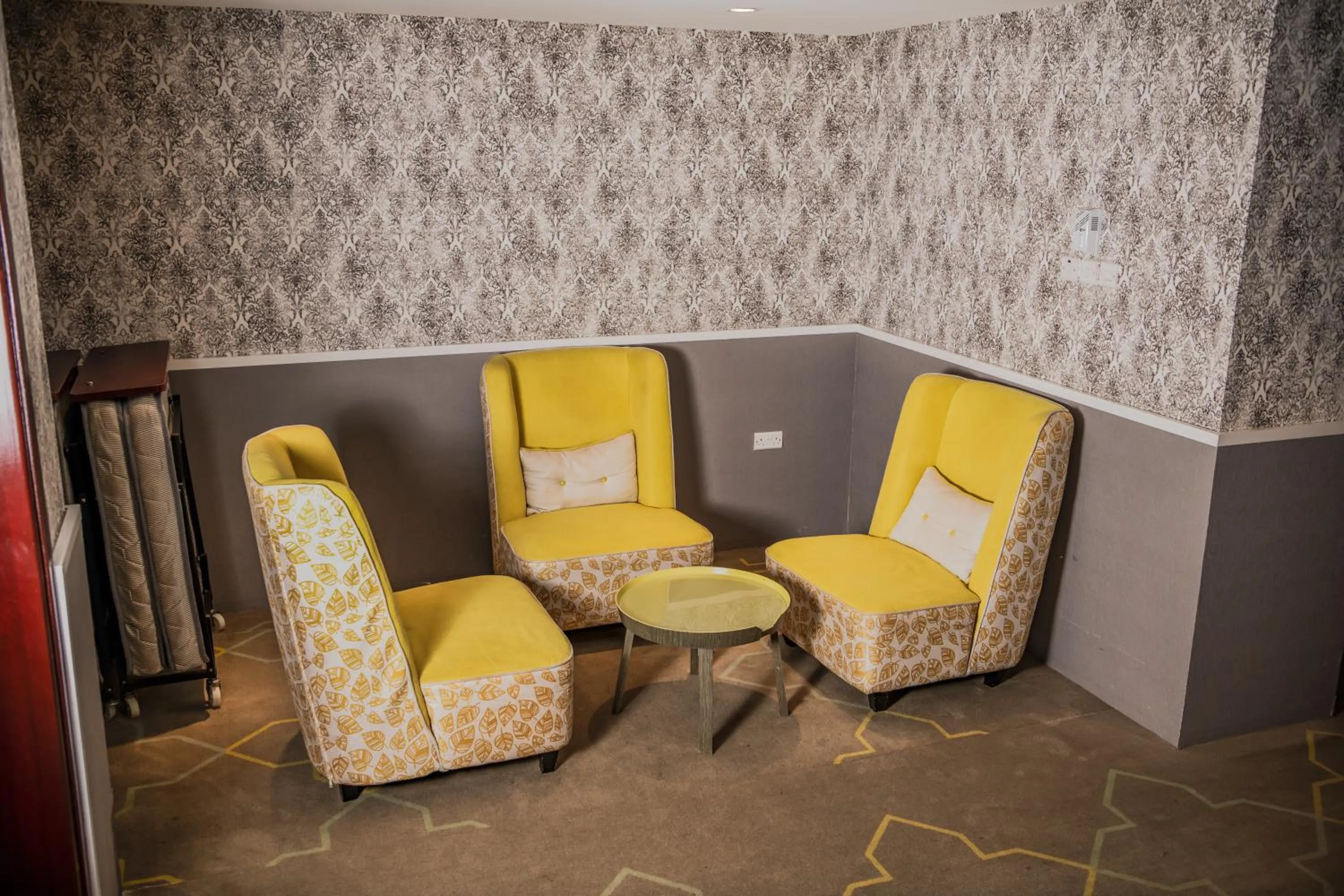 Seating area in Zaki Hotel Apartment