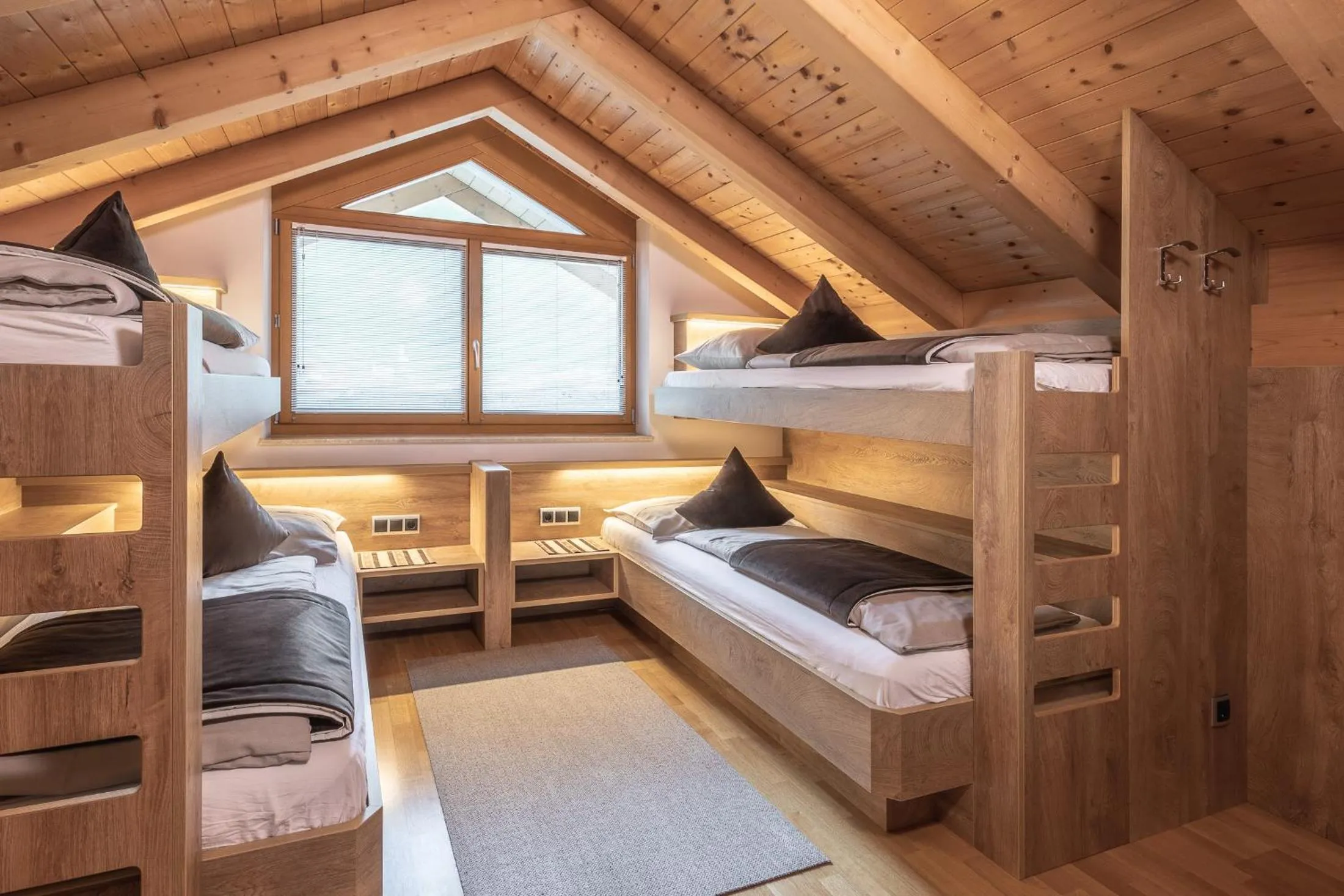 Bed in XL Appartements Steinhaus