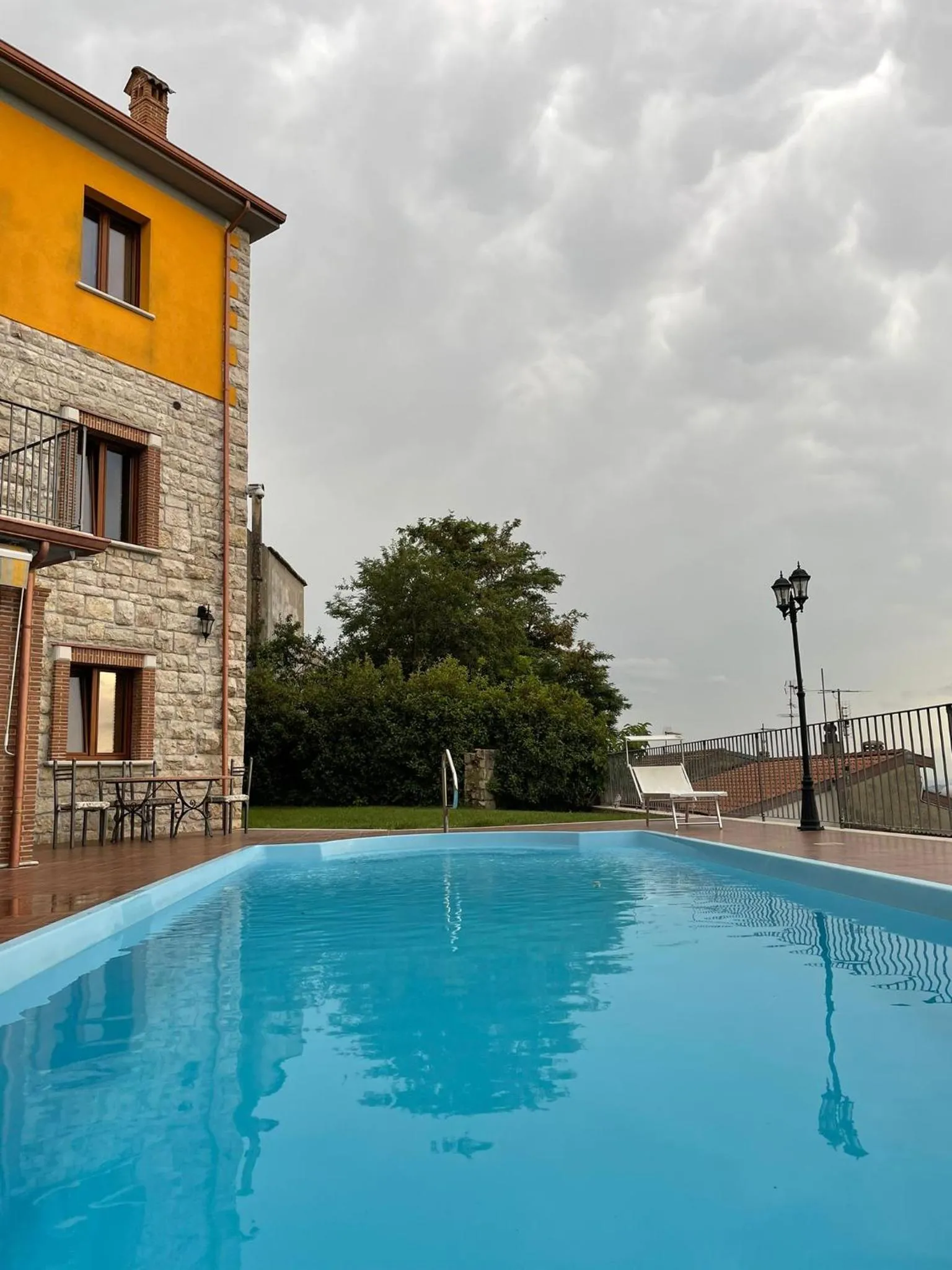Property building in Affittacamere Bellavista