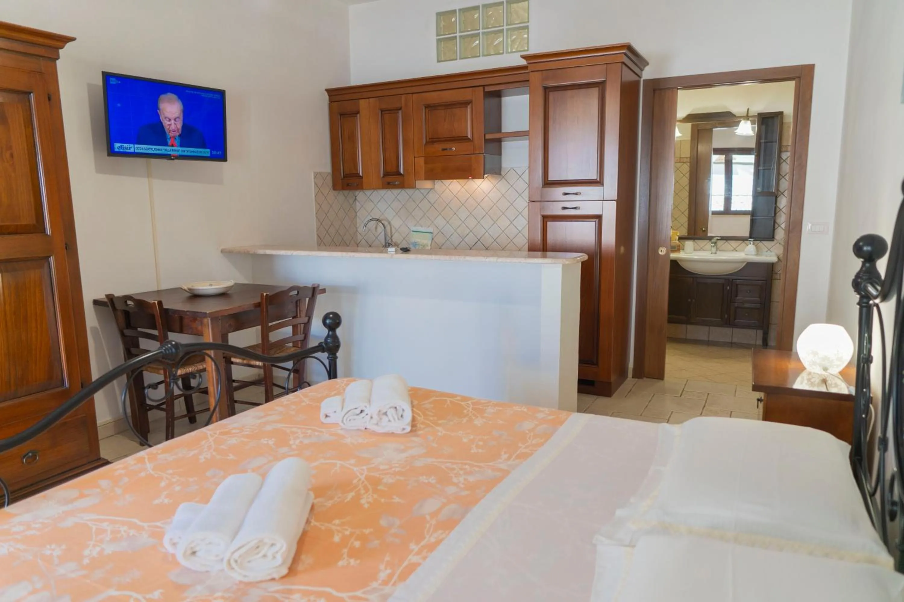 Photo of the whole room, Bed in Agriturismo Scalelle