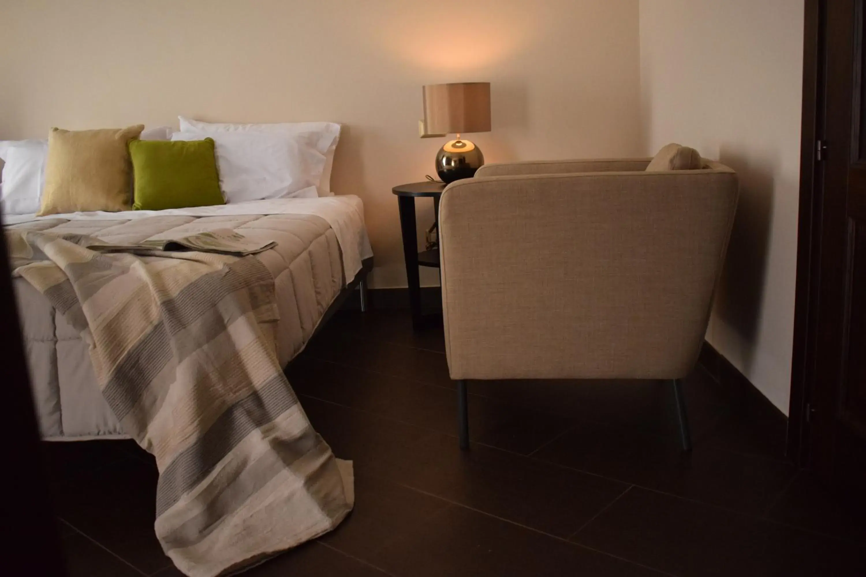 Triple Room with Mountain View - single occupancy in Cento Tari' Guest House Triple Room with Mountain View - single occupancy in Cento Tari' Guest House