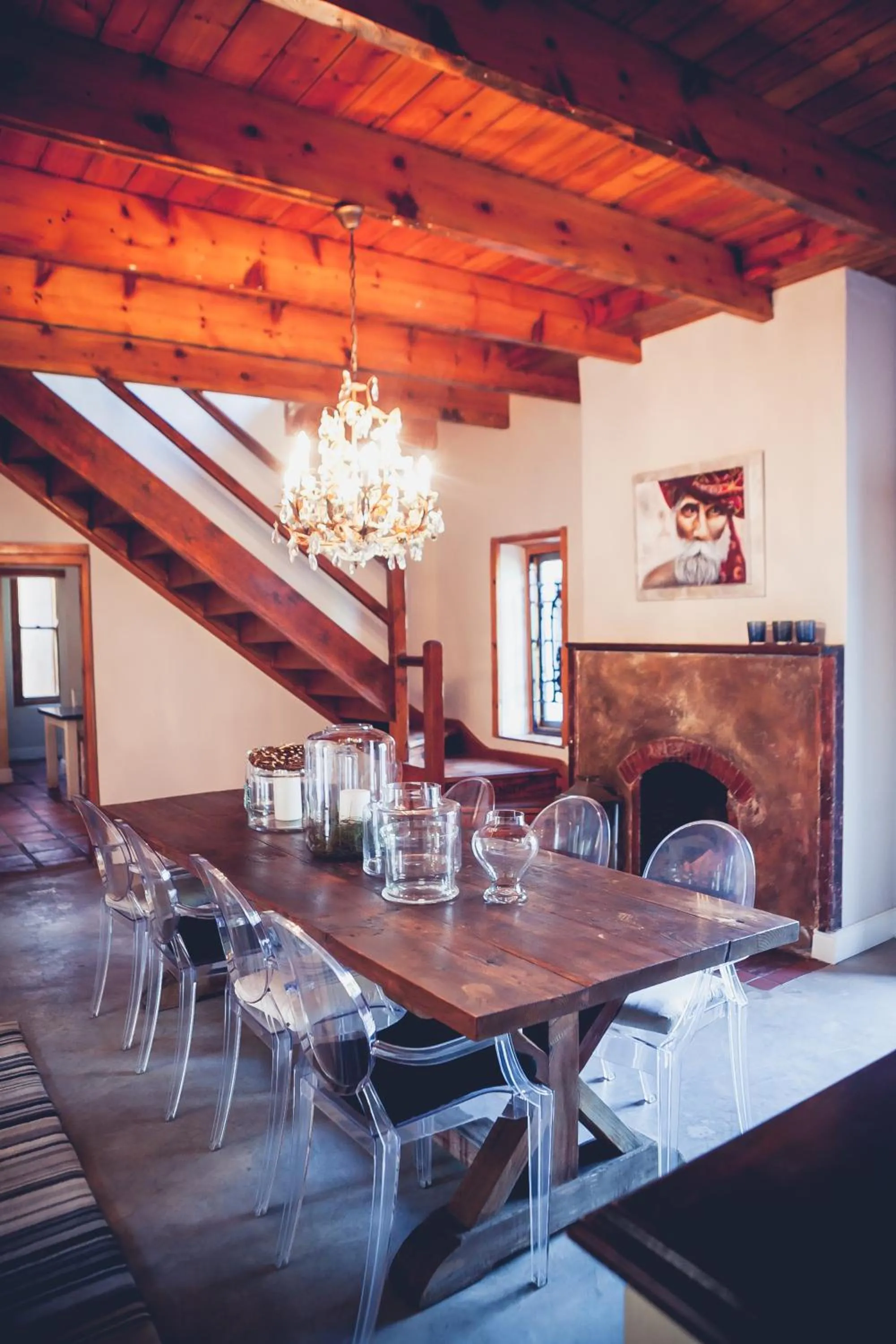 Dining area in Station House Simondium