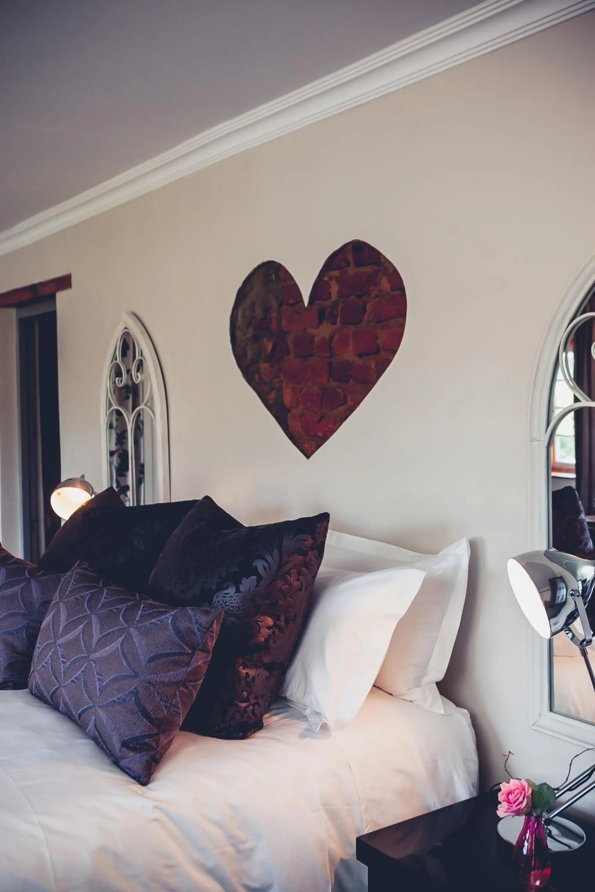 Bedroom, Bed in Station House Simondium