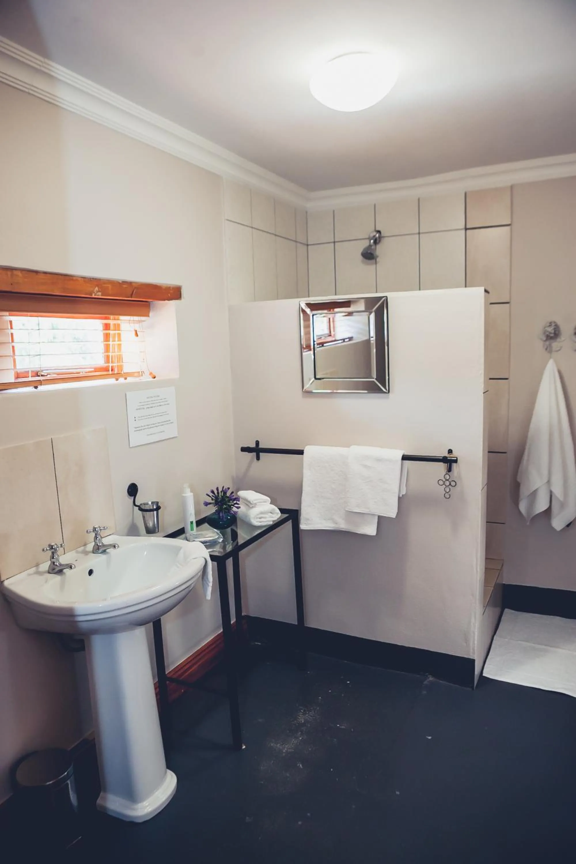 Bathroom in Station House Simondium