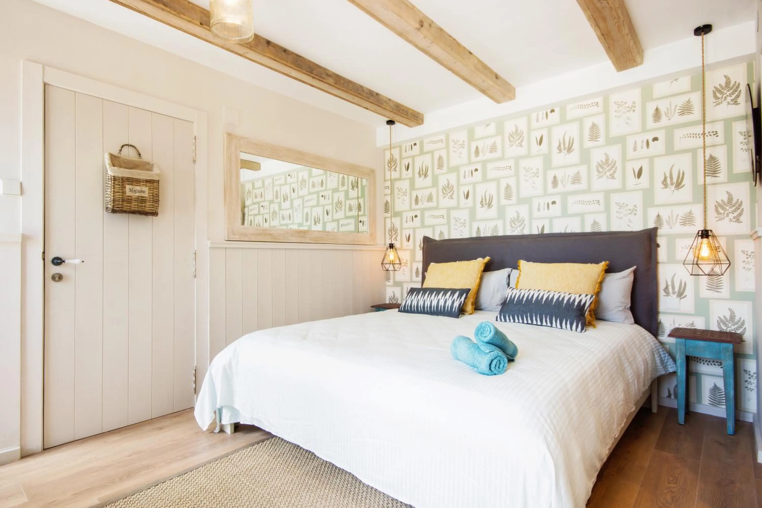Bedroom, Bed in The Beach House Studios & Suites