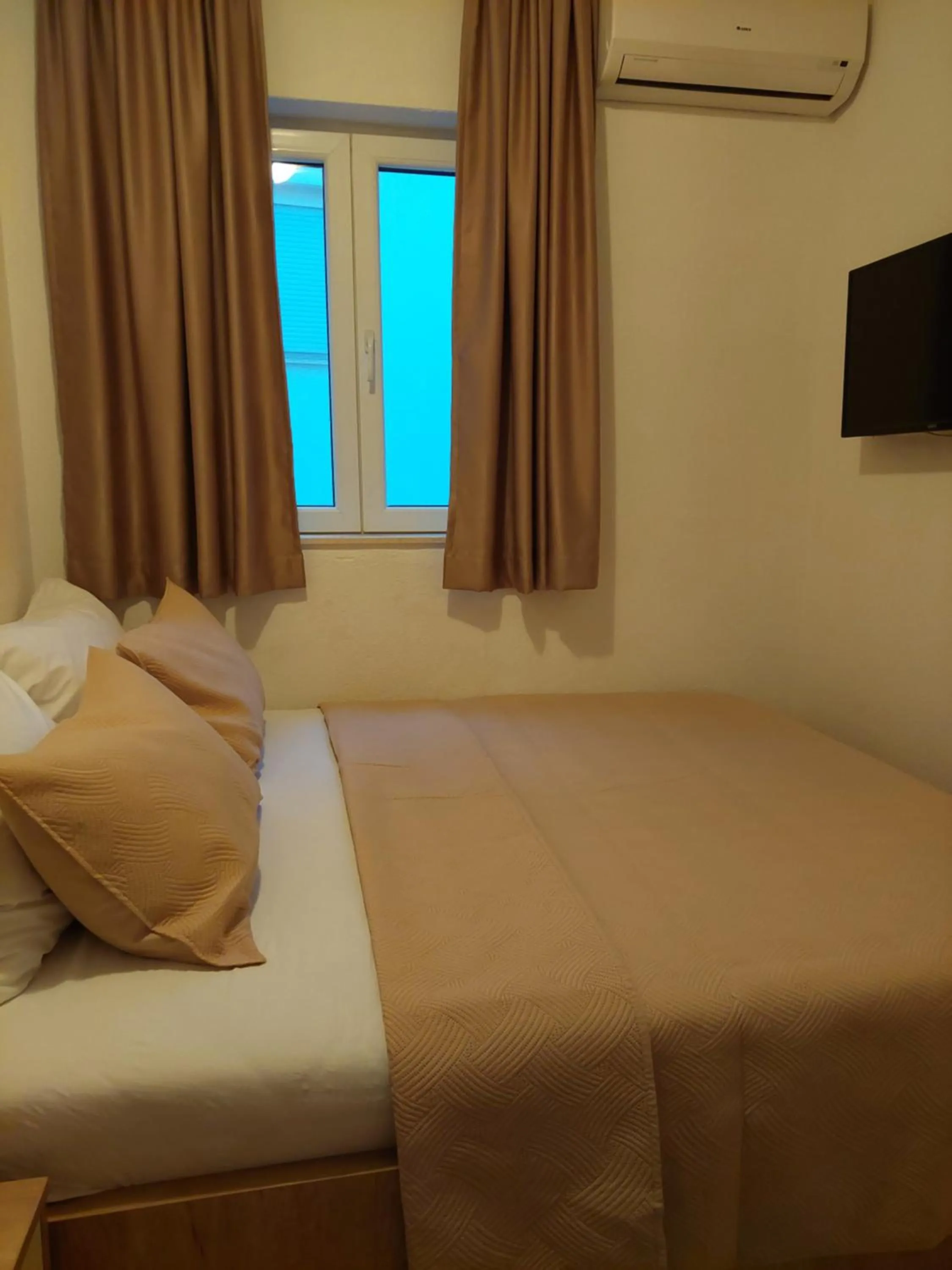 Bed in Royal Apartments